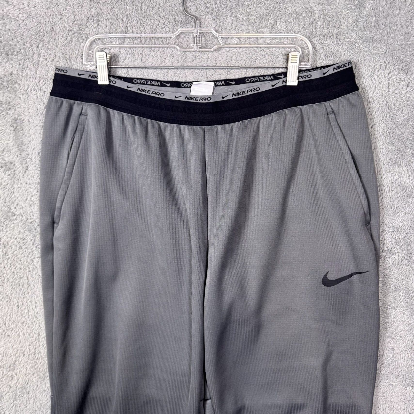 Nike Nike Pro Sweatpants Mens 2XL Gray Fleece Lined Therma Fit Sphere Training Jogger Fitness Pants Regular Size Activewear Mens Size US 39 - 4 Thumbnail