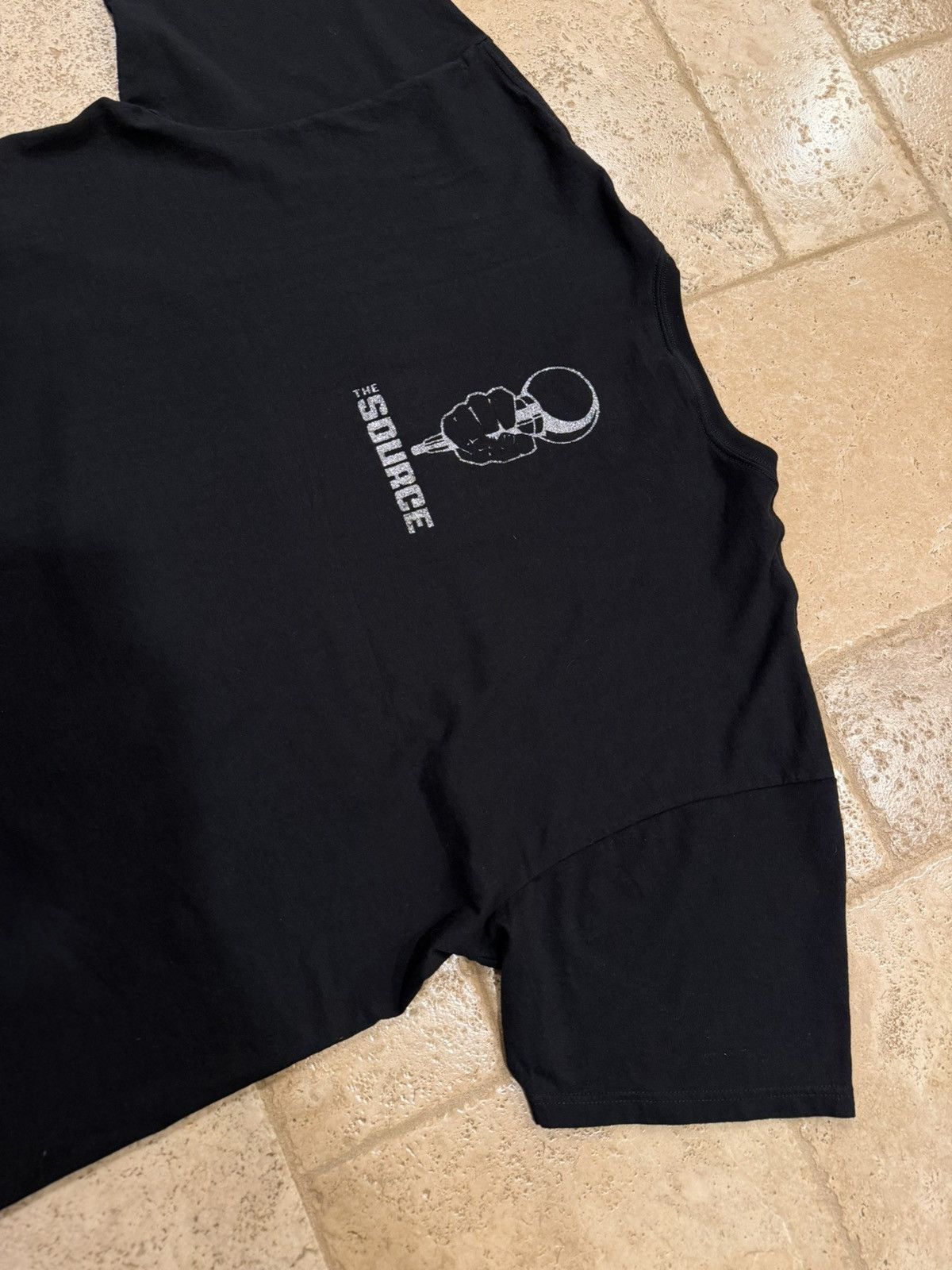 Vintage Vintage Tupac Big Face The Source Magazine Black Rap Tee Size US XXL / EU 58 / 5 - 15 Thumbnail