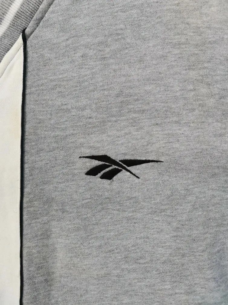Reebok Rare!!! Reebok Embroidered Logo Sweatshirt Size US L / EU 52-54 / 3 - 5 Thumbnail