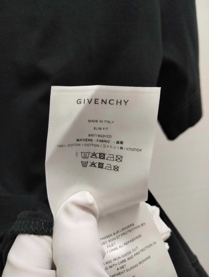 Givenchy Givenchy T-shirt, size XL (140) Size US XL / EU 56 / 4 - 7 Thumbnail