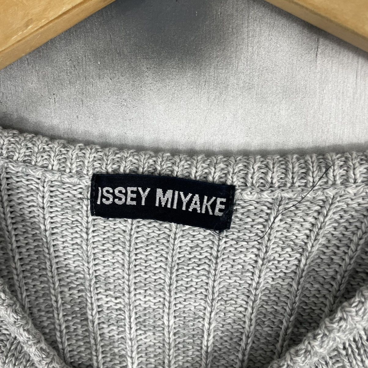 Issey Miyake Issey Miyaki Pleated Plain Knitwear Size US M / EU 48-50 / 2 - 5 Thumbnail