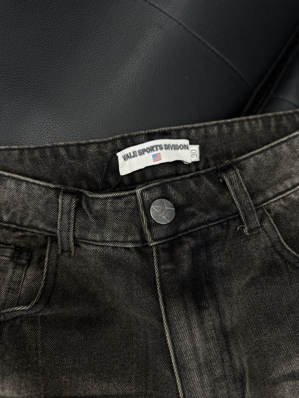 Vale Valley Vale Black Shorts Size 30 (NEW) Size US 30 / EU 46 - 8 Thumbnail