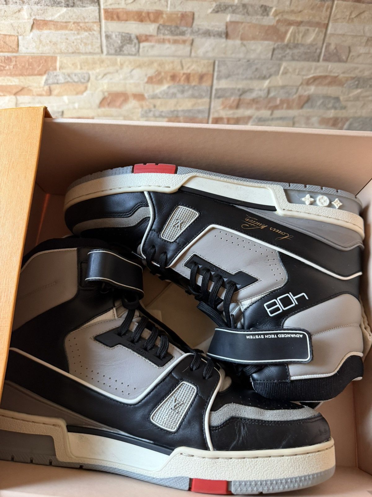 Louis Vuitton Louis Vuitton Hi-Top Trainer Sneakers SS19 Size US 10 / EU 43 - 16 Thumbnail