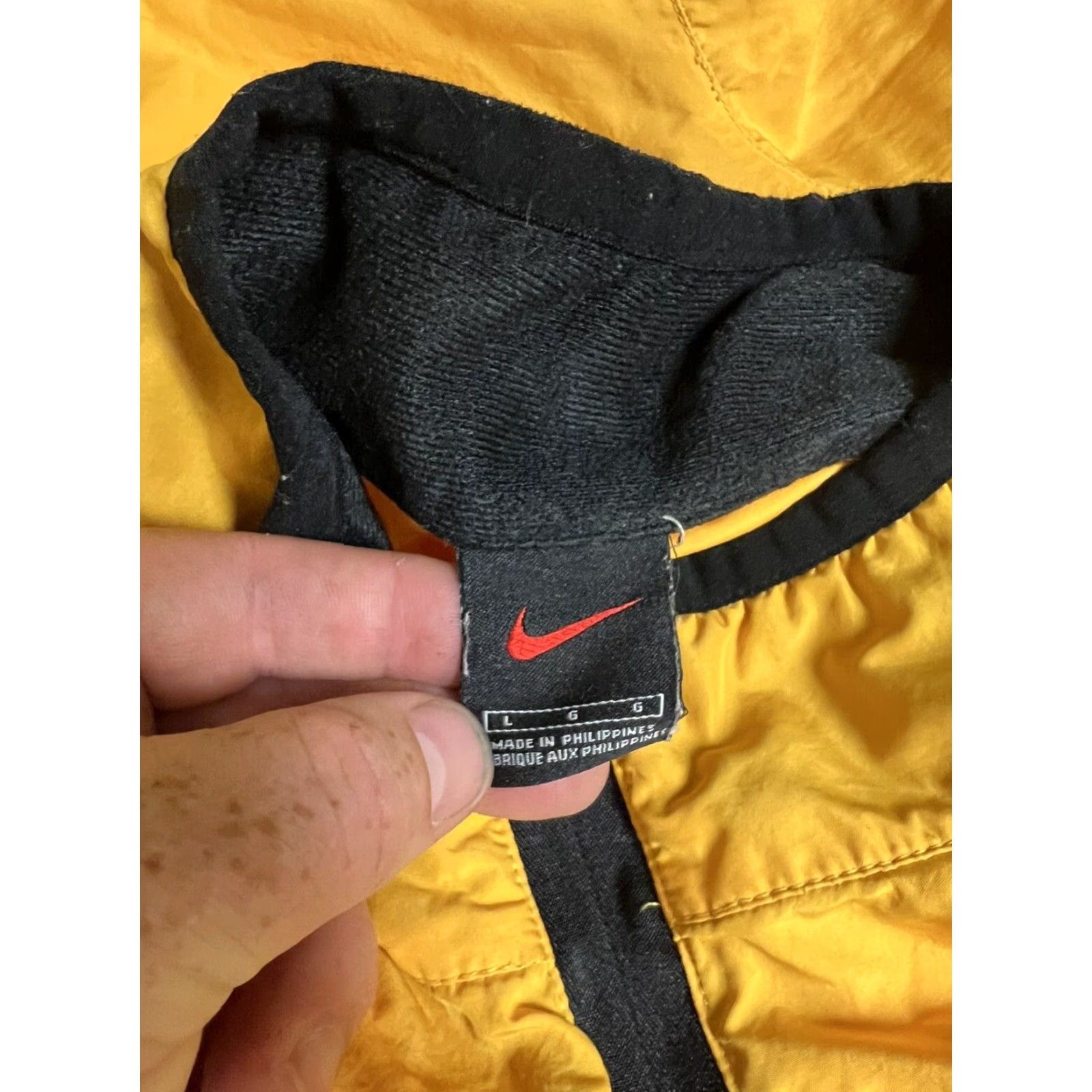 Nike VINTAGE Nike Jacket Mens Large Yellow Pullover Swoosh Windbreaker Lightweight Size US L / EU 52-54 / 3 - 7 Thumbnail