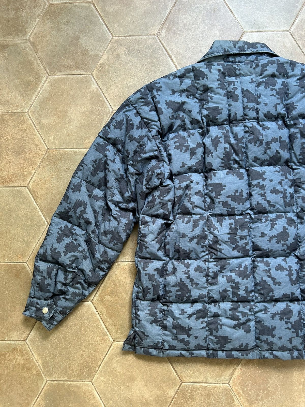 STUSSY DOWN JACKET CAMO JAPANES