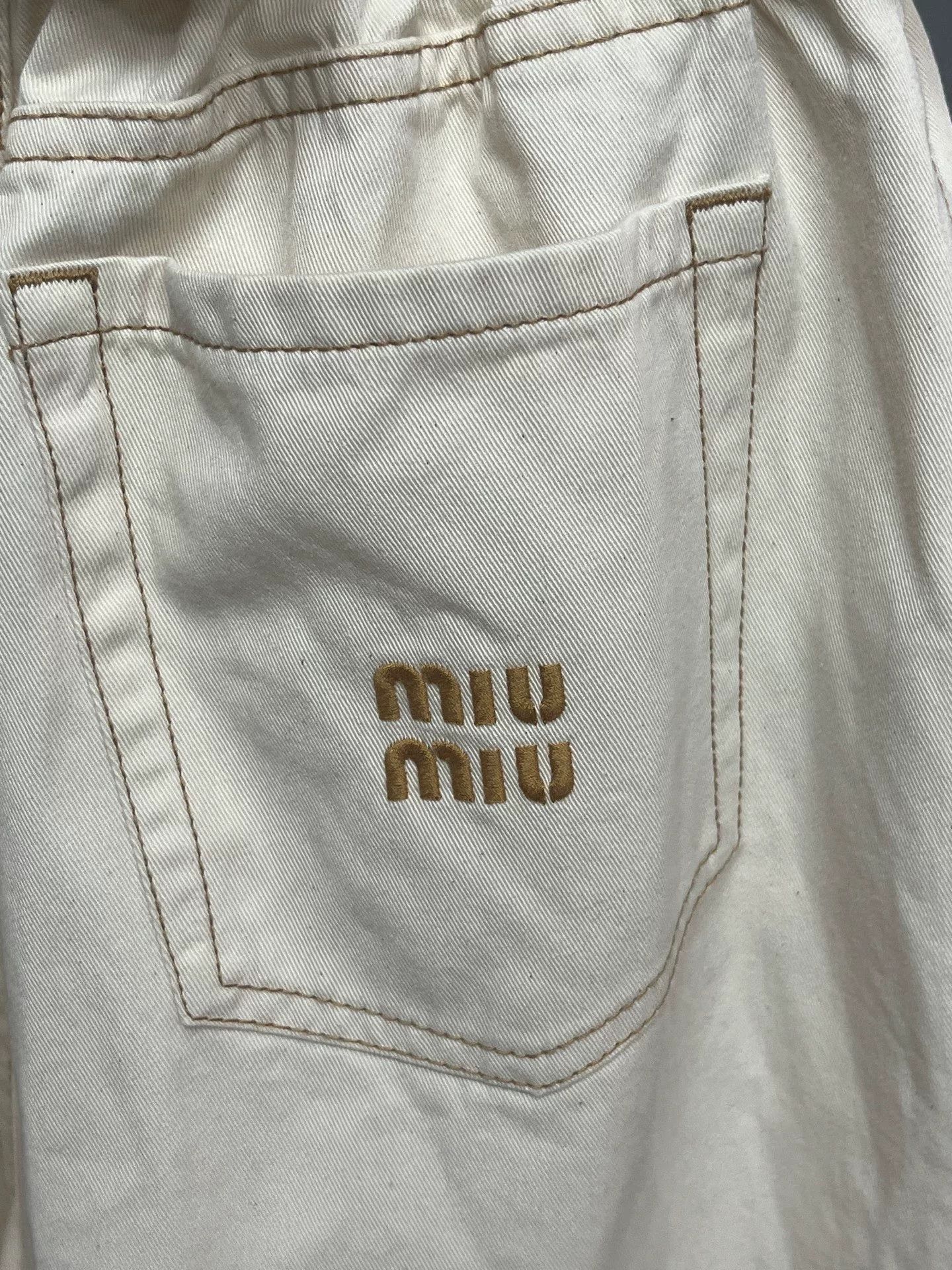 Miu Miu Miu Miu Cream Embroidered Gold Bud Jeans Size US S / EU 44-46 / 1 - 3 Thumbnail