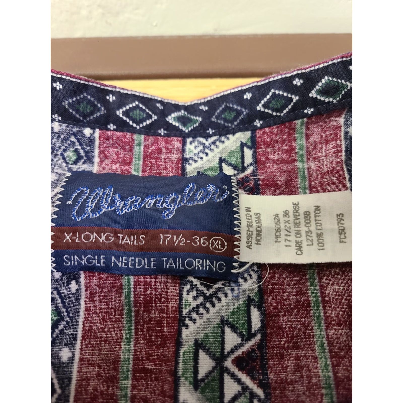 Wrangler Wrangler Shirt Mens XL Multicolor Geometric Long Sleeve Button-Up Button-Down Collar Tailoring Long Tails Size US XL / EU 56 / 4 - 4 Thumbnail