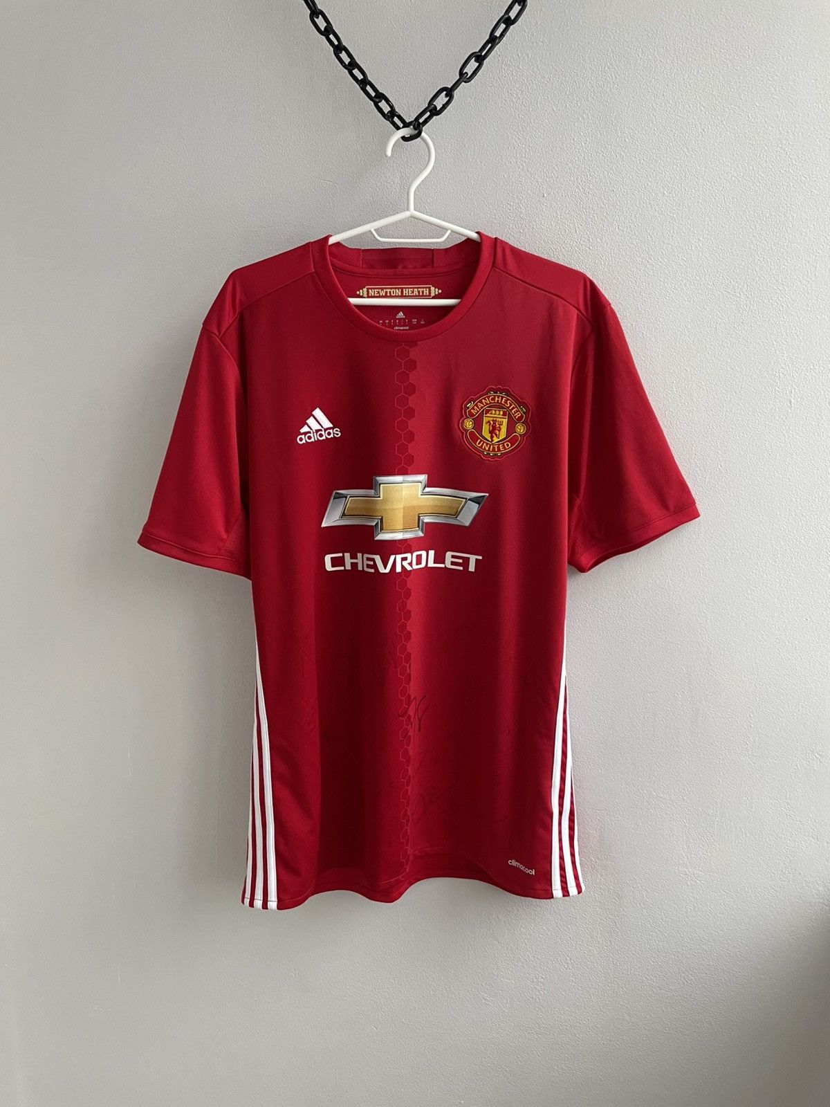 Adidas Manchester United 2016 2017 Signed Football Shirt Jersey Size US L / EU 52-54 / 3 - 1 Thumbnail