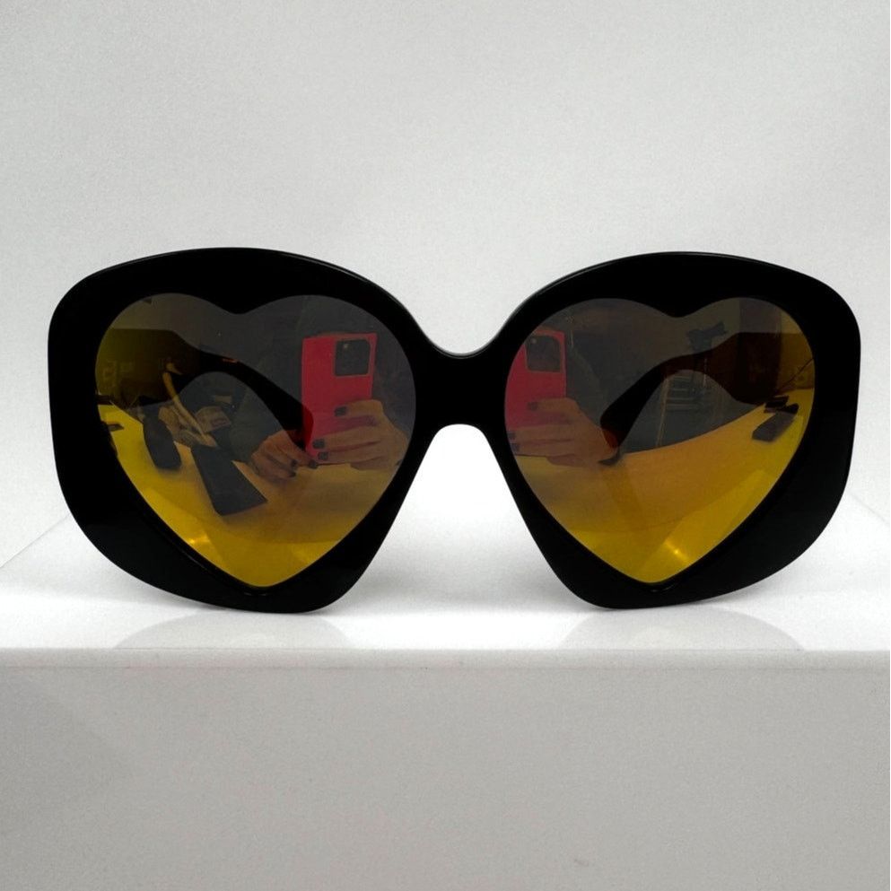 Moschino Moschino Heart Shaped Jet Black Oversized Frame Sunglasses Size ONE SIZE - 1 Thumbnail