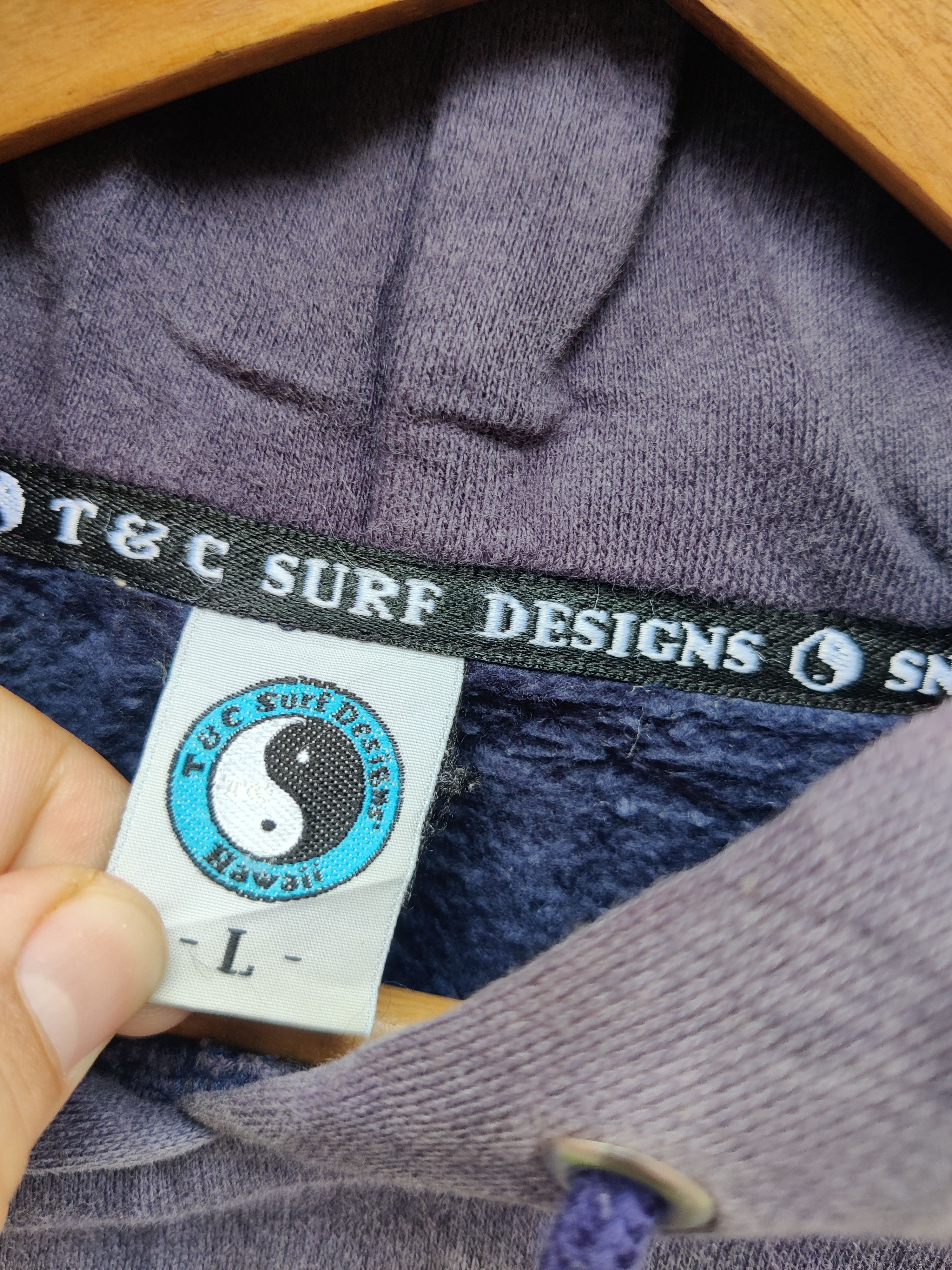Japanese Brand Vintage Sun Faded Town And Country T&C Surf Design Shirt Size US L / EU 52-54 / 3 - 6 Thumbnail