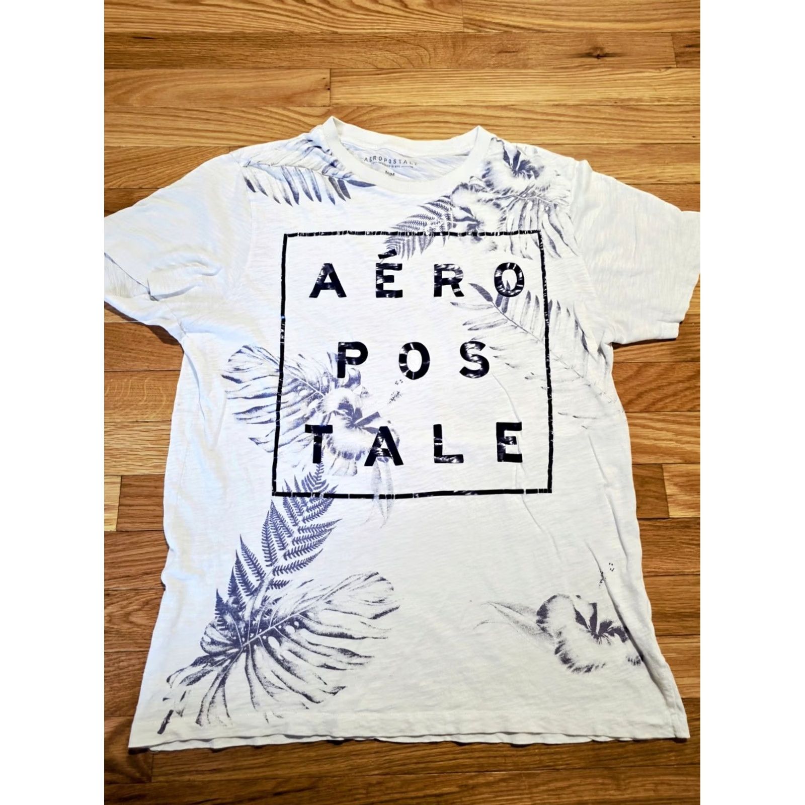 Vintage Aero T-Shirt Crew Neck White Small Tropical Leaf Graphic Print Beach Summer Mens Regular Short Sleeve Pattern 2020s Size US S / EU 44-46 / 1 - 2 Thumbnail