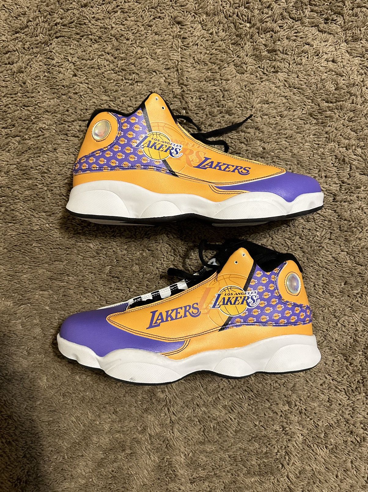 NBA × Vintage Vintage NBA Los Angeles Lakers sneakers 00s size 13 Size US 13 / EU 46 - 9 Thumbnail