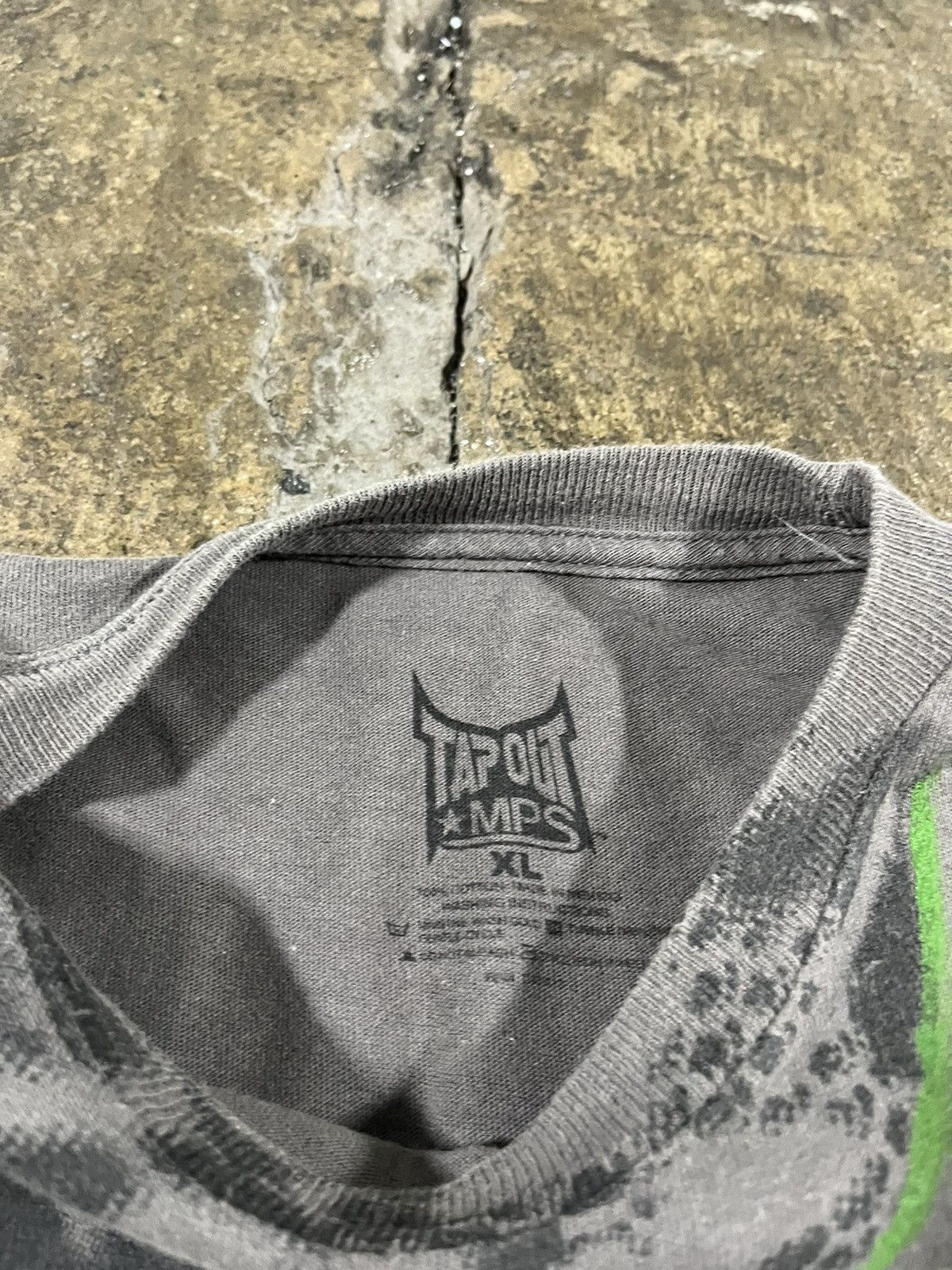 Affliction × Tapout × Vintage CRAZY Y2K TAPOUT GRUNGE SKATER CYBERPUNK GOTH TEE SHIRT Size US L / EU 52-54 / 3 - 3 Thumbnail