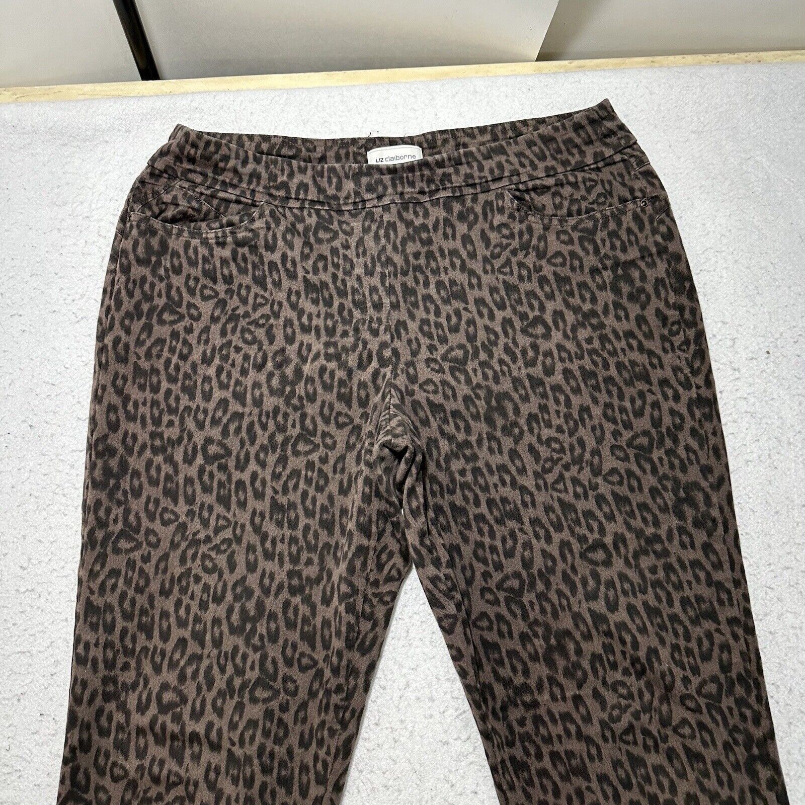 Liz Claiborne Liz Claiborne 10 Classic Pull On Stretch Pants Leopard Print Size 32" / US 10 / IT 46 - 2 Thumbnail
