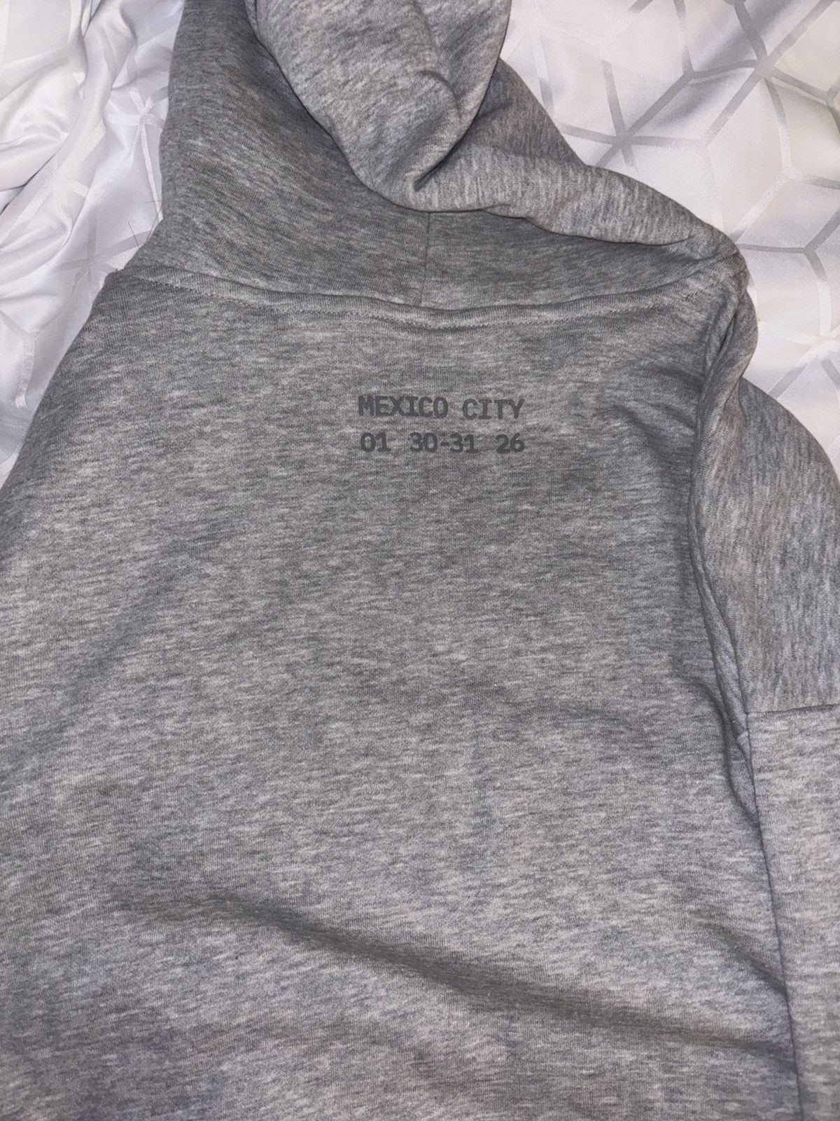 Yeezy Grey HD-01 size2 YE LIVE IN MEXICO yzy yeezy Size US M / EU 48-50 / 2 - 4 Thumbnail