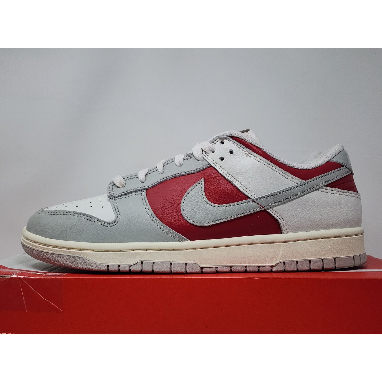 Nike DS Nike Dunk Low PHANTOM GYM RED HJ9093-030 Size US 9.5 / EU 42-43 - 3 Thumbnail