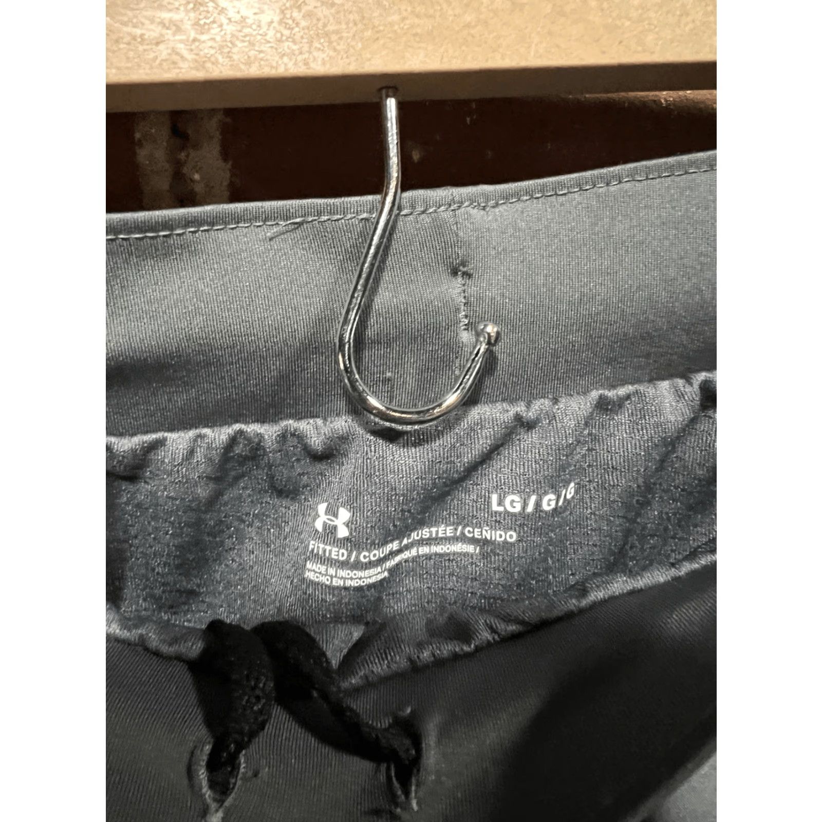 Under Armour Under Armour Running Shorts Mens L Gray Athletic Drawstring Elastic Waist Lightweight Lined Size US 33 - 3 Thumbnail