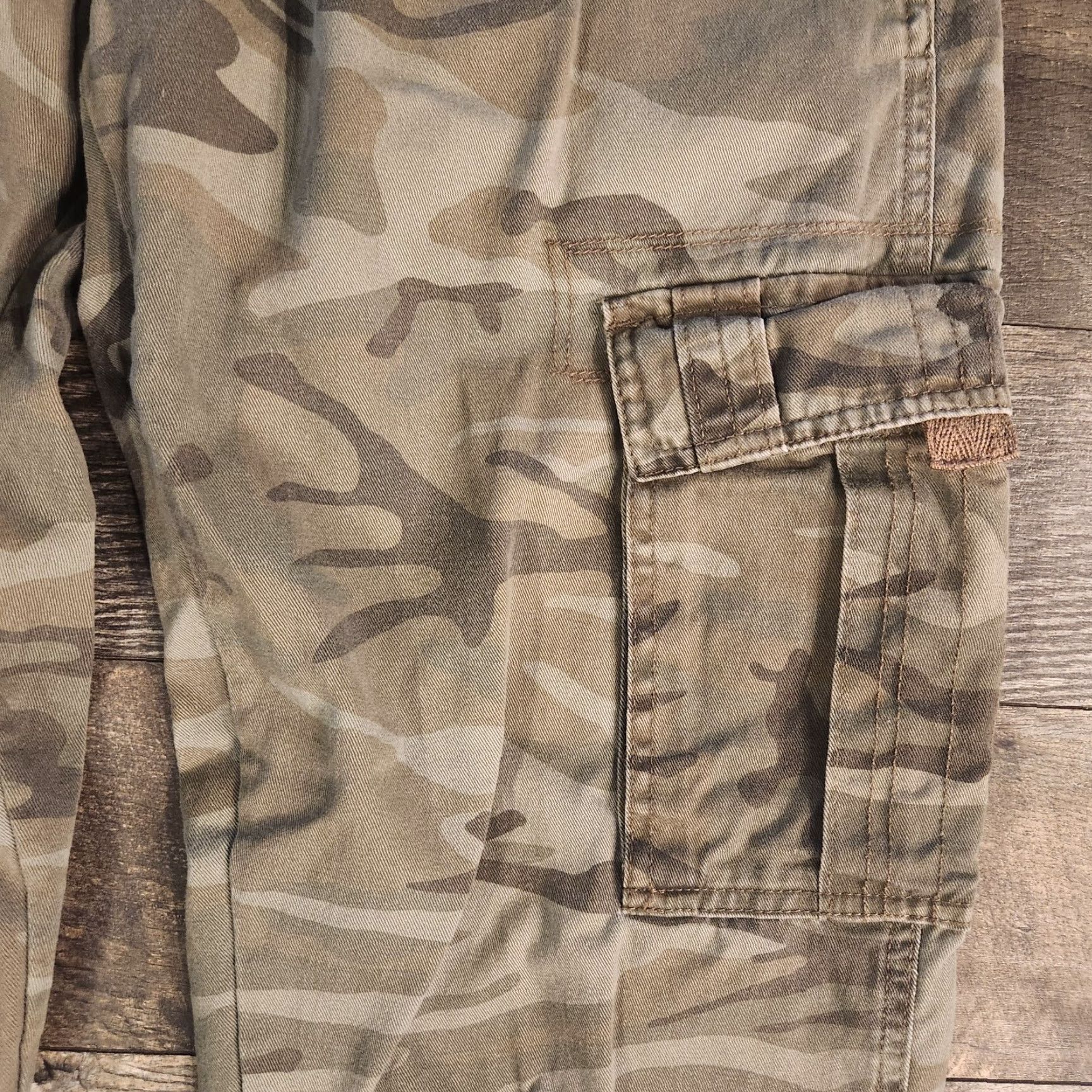 Wrangler Wrangler Cargo Pants Mens 30x29 Camouflage Gray Army Grunge Skater Cargo Pants 30x29 Casual Travel Men Regular Sawkus Size US 30 / EU 46 - 4 Thumbnail