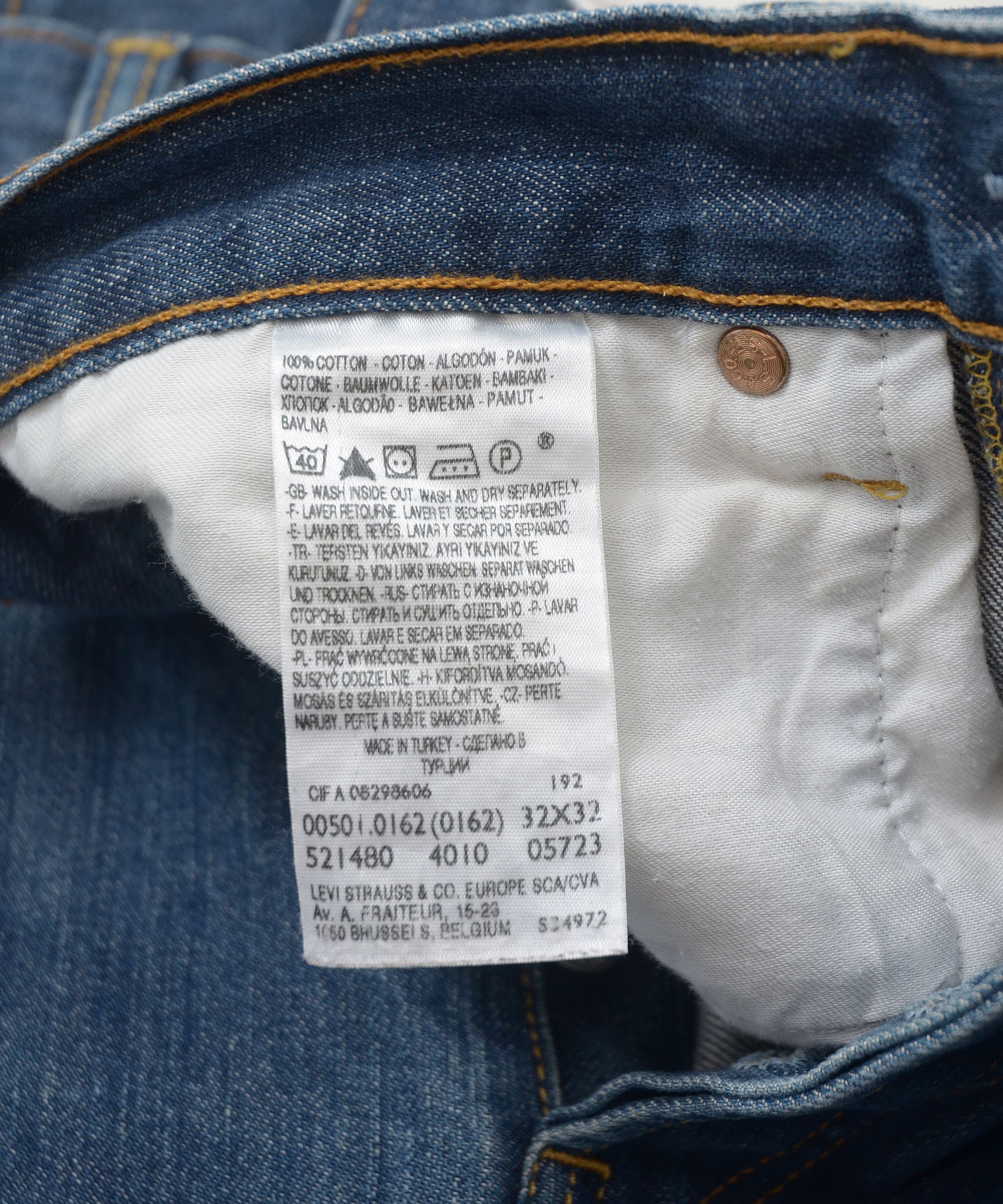 Levi's × Levi's Vintage Clothing × Vintage Levi's 501 Vintage Light Wash Faded Denim Jeans w32 l32 Size US 32 / EU 48 - 13 Thumbnail