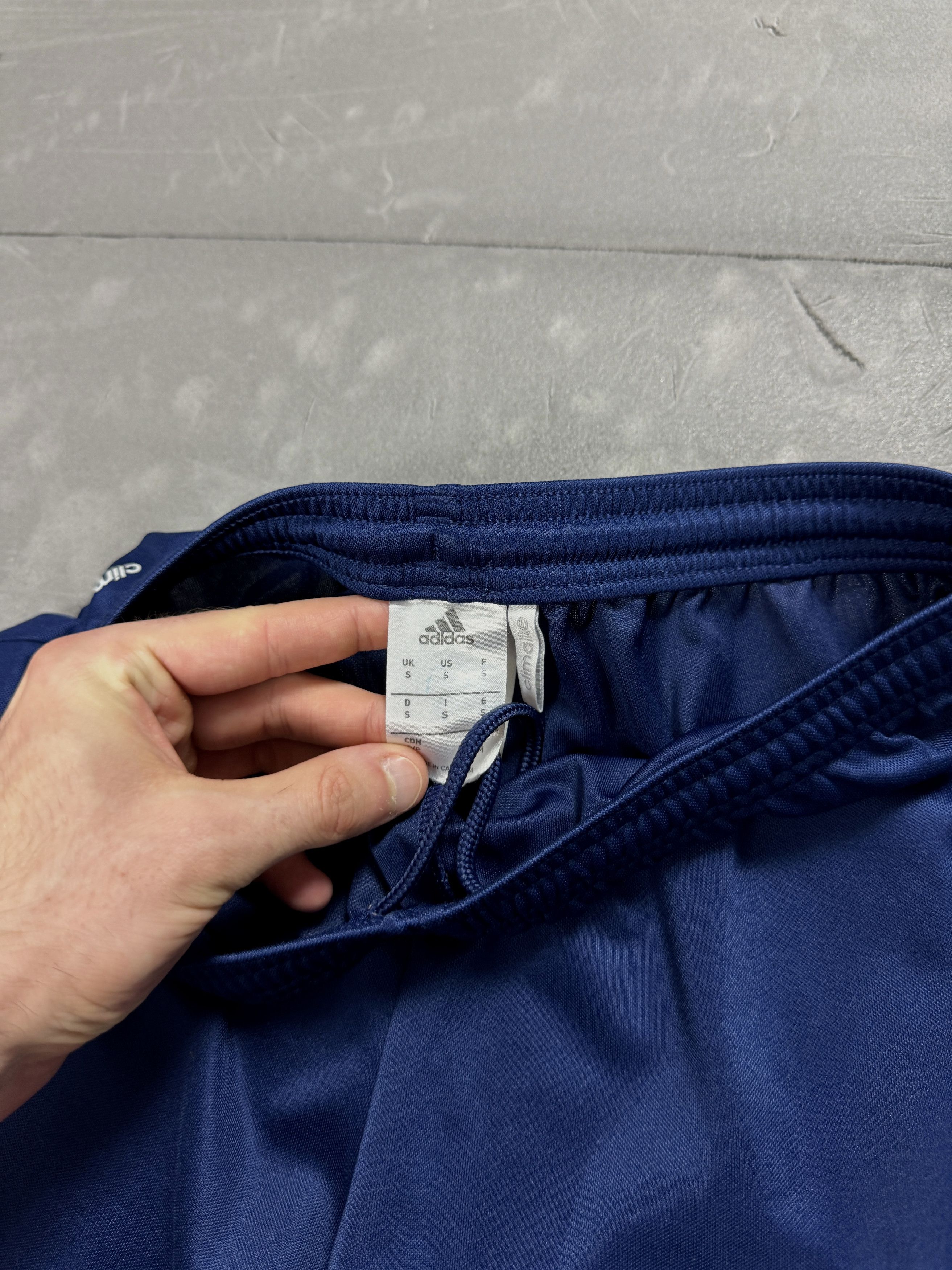 Adidas Adidas navy shorts sport soccer football streetwear Size US 30 / EU 46 - 9 Thumbnail