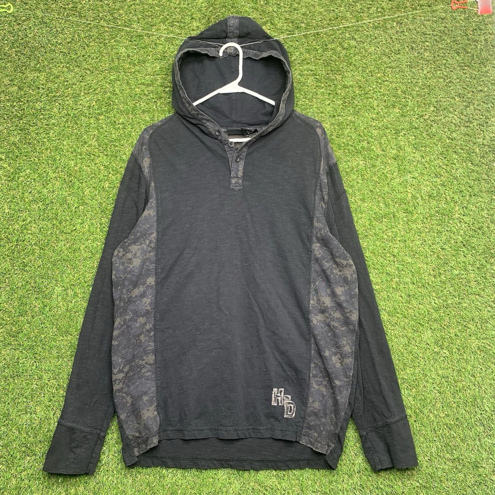 Harley Davidson VINTAGE Harley-Davidson Hoodie Mens Medium Lightweight 90s Grunge Biker Wings Black Cotton Pullover Size US M / EU 48-50 / 2 - 2 Thumbnail