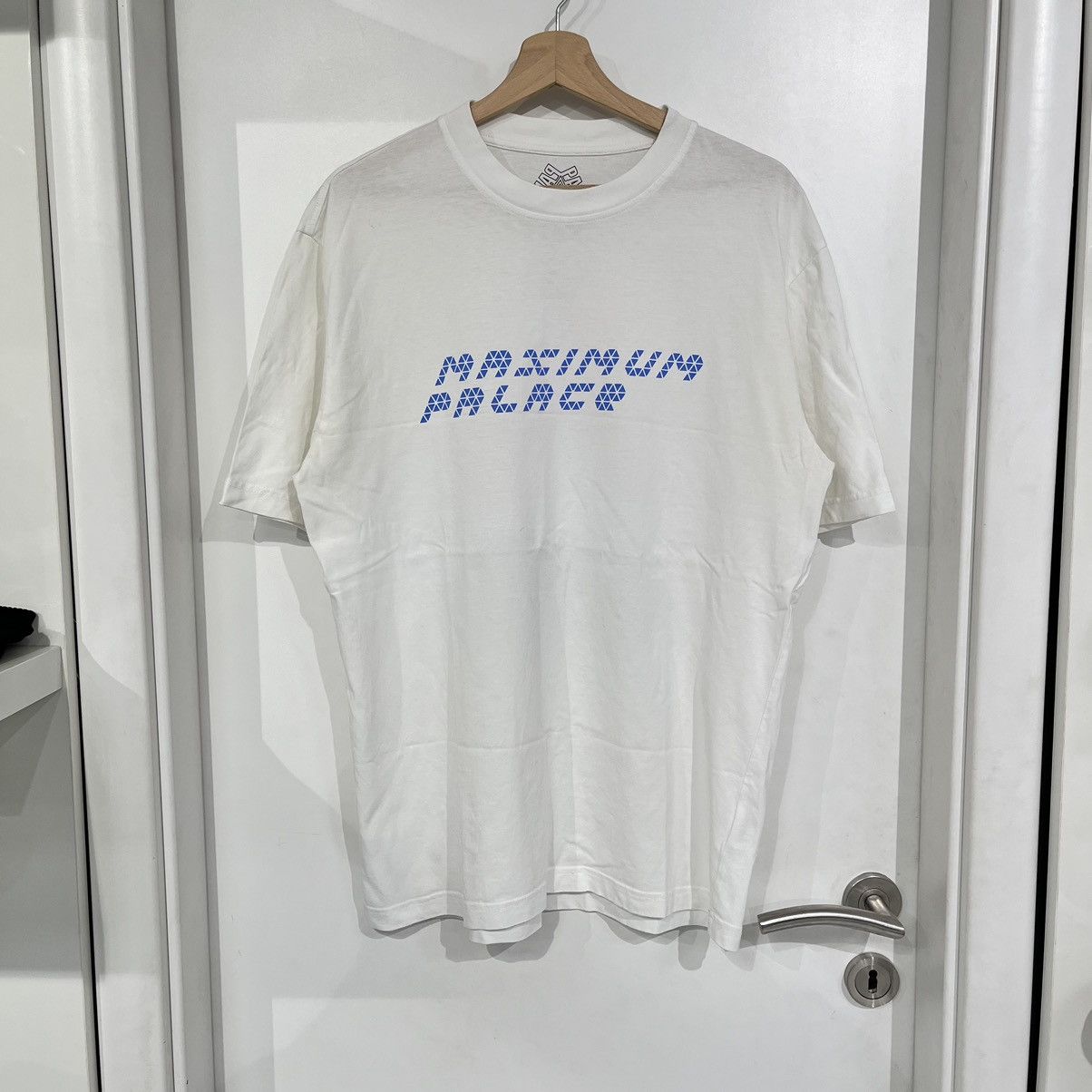 Palace Palace Tri-Flect Tee White Size US L / EU 52-54 / 3 - 1 Thumbnail