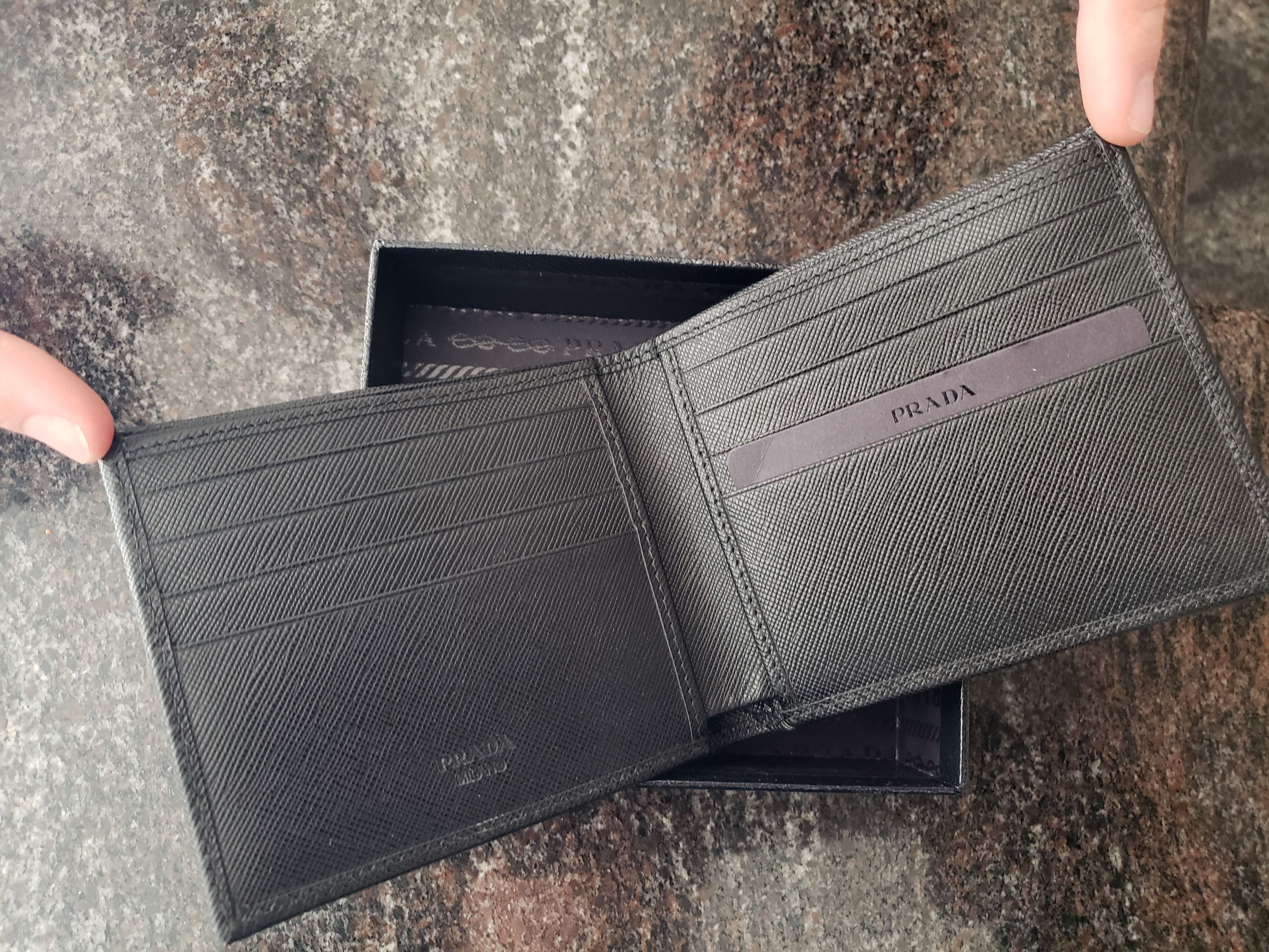 image of Prada Wallet/billfold/card Holder -Saffiano-Coa-New 2M0513 in Black Nero, Men's
