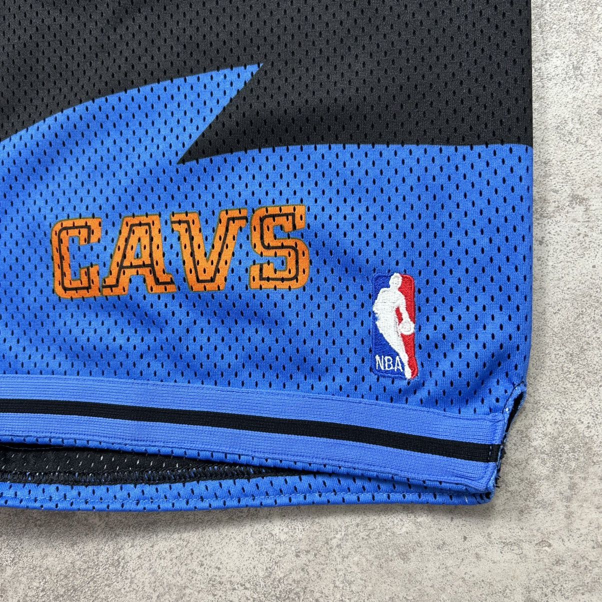 NBA × Starter × Vintage 90s CLEVELAND CAVALIERS CAVS AUTHENTIC Sz 42 MADE IN USA Size US 42 / EU 58 - 3 Thumbnail
