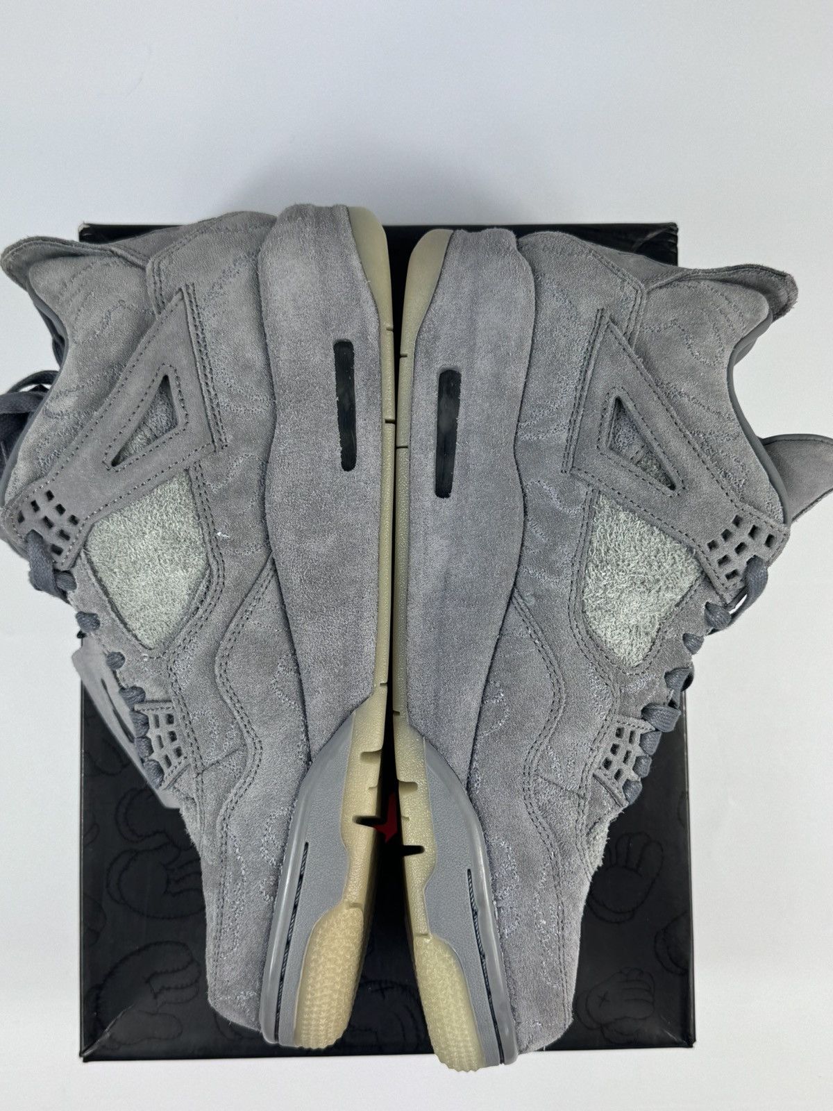 Jordan Brand × Kaws AIR JORDAN 4 RETRO X KAWS SNEAKERS Size US 9.5 / EU 42-43 - 15 Thumbnail