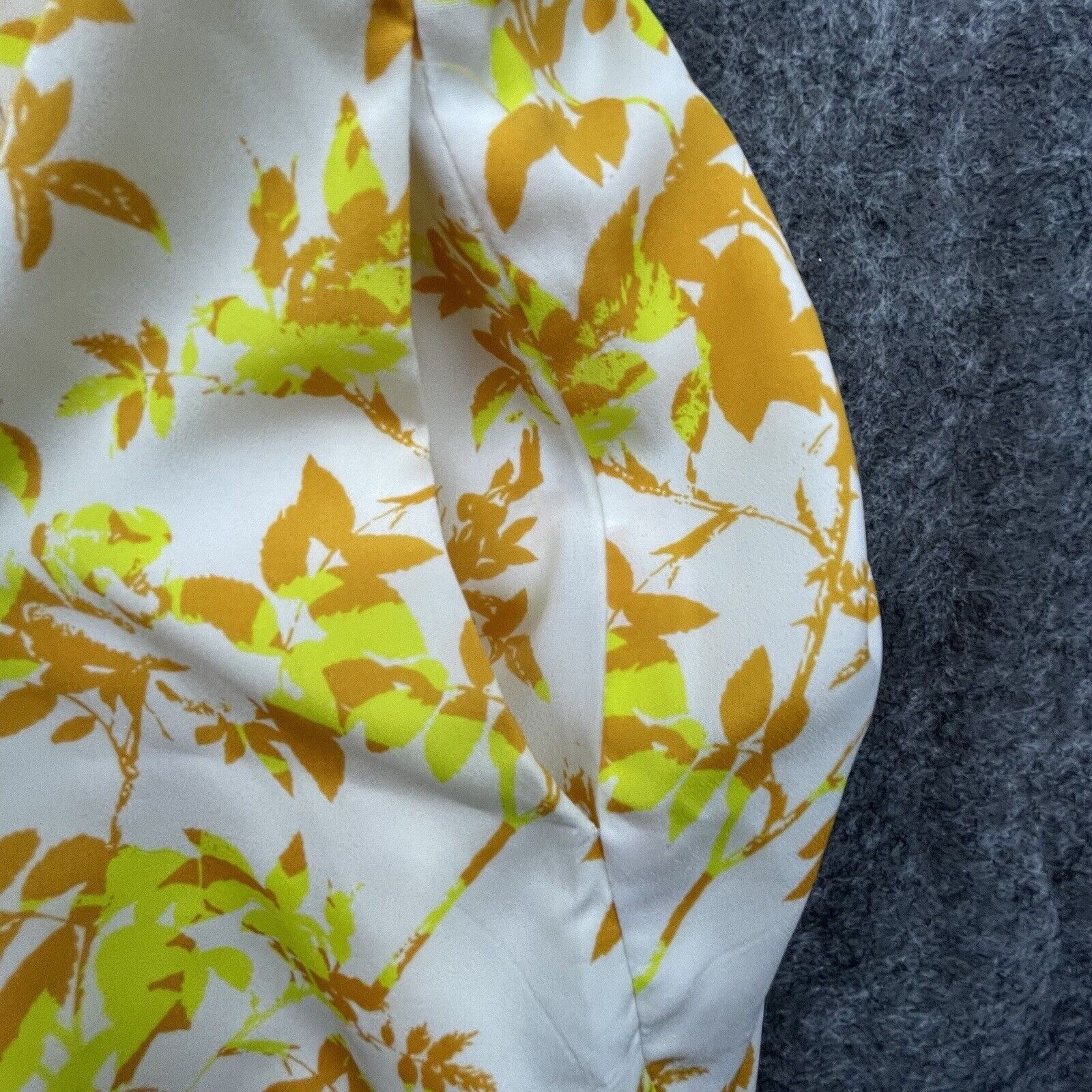 J.Crew J Crew Dress 14 Yellow Flowers Summer Lightweight Spring Size XL / US 12-14 / IT 48-50 - 4 Thumbnail