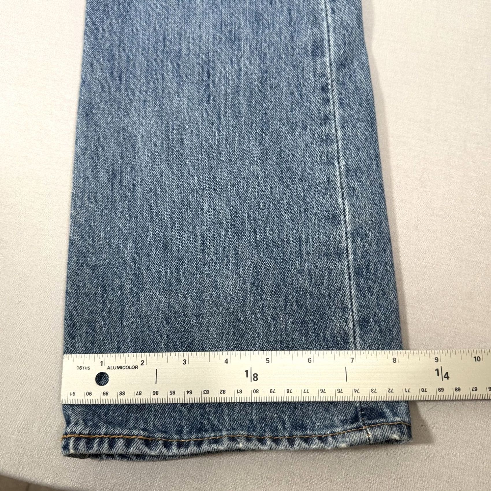 Levi's Levi's 501 Jeans Mens 33x30 Blue Medium Wash Denim Straight Leg Regular Fit Button Fly Pants Western Cowboy Cotton Size US 33 - 6 Thumbnail