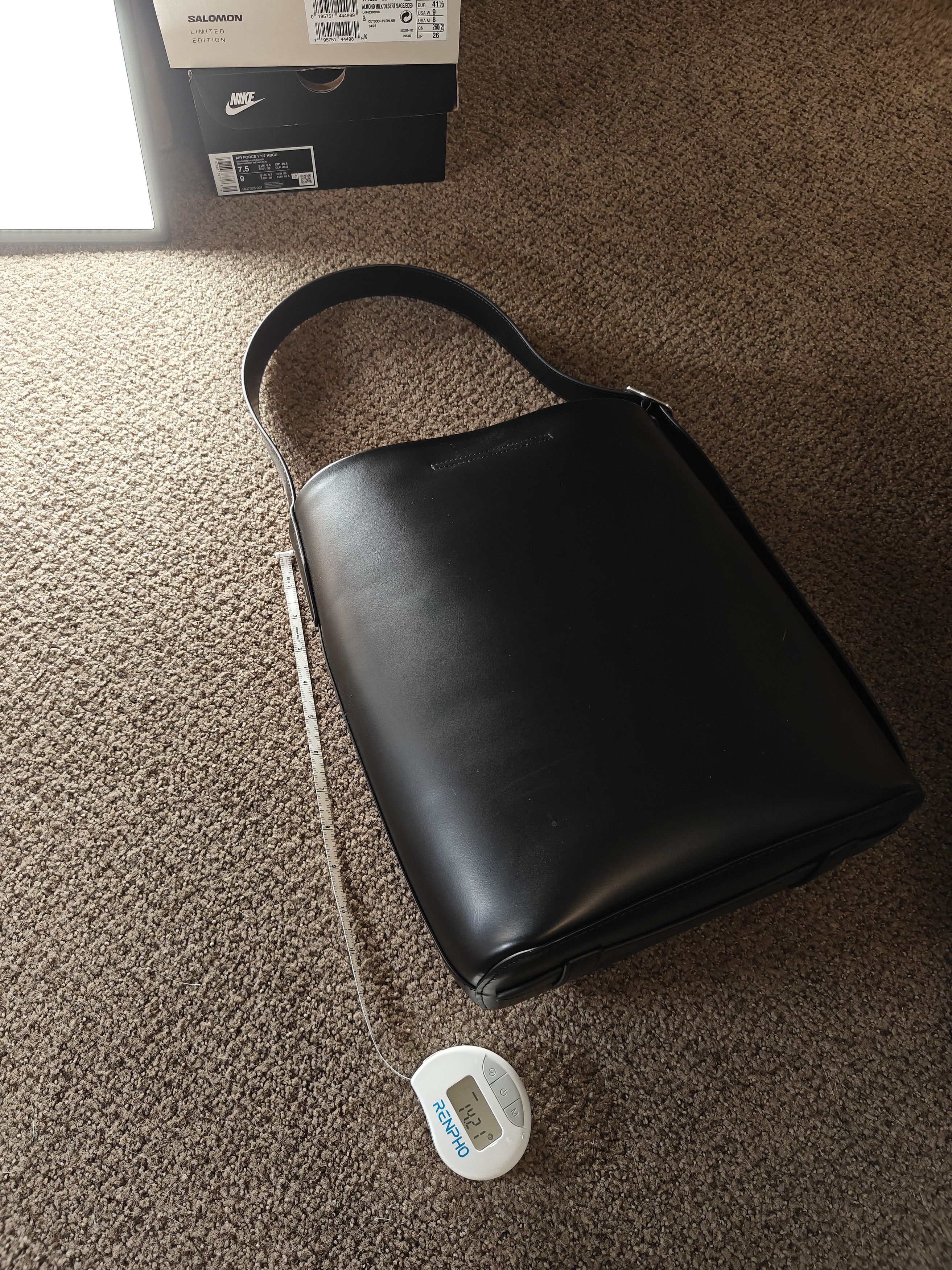 Uniqlo uniqlo vegan leather bucket bag with adjustable strap Size ONE SIZE - 11 Thumbnail