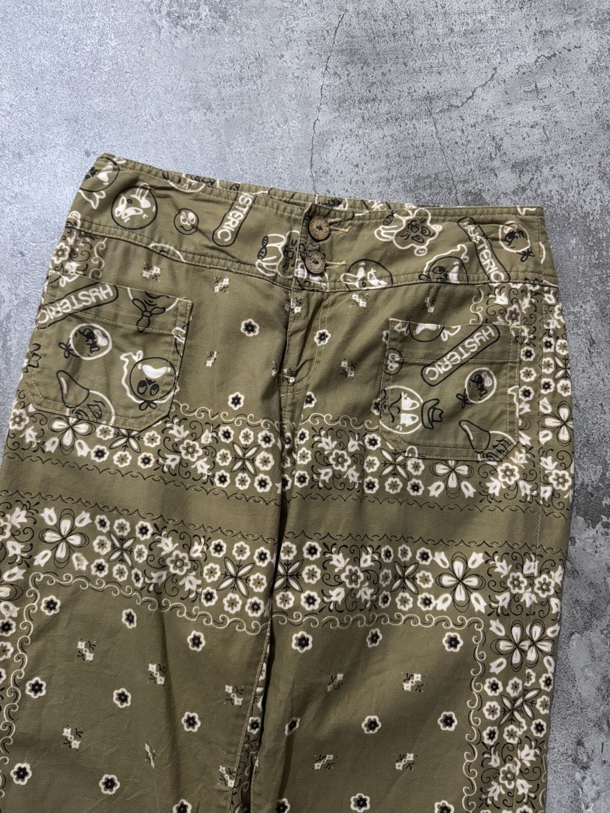 Hysteric Glamour Vintage Hysteric Glamour Bandana Chopped Short Pants Size US 30 / EU 46 - 5 Thumbnail