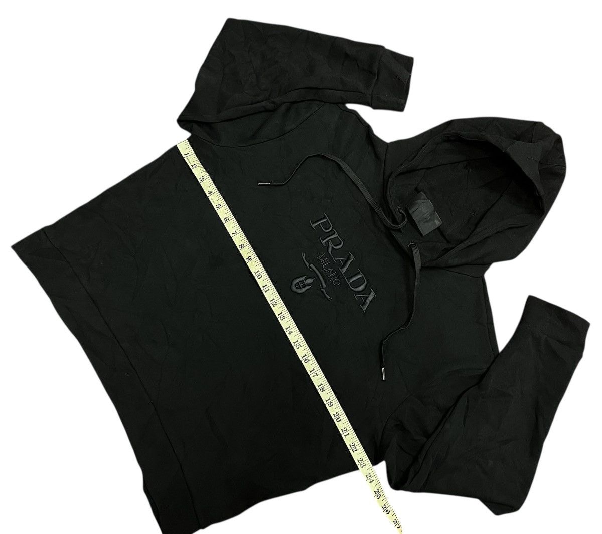Prada BLACK PRADA EMBOSSED LOGO HODDIE Size M / US 6-8 / IT 42-44 - 4 Thumbnail