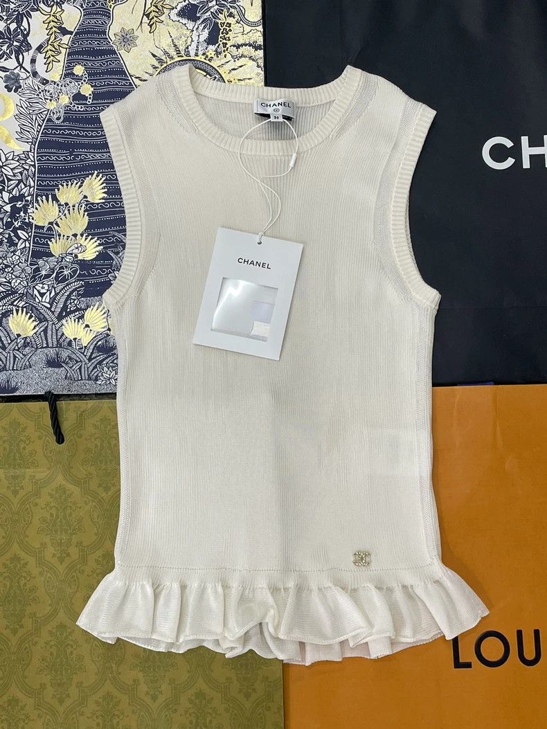 Chanel Chanel White knitted lace sleeveless vest Size XS / US 0-2 / IT 36-38 - 1 Thumbnail