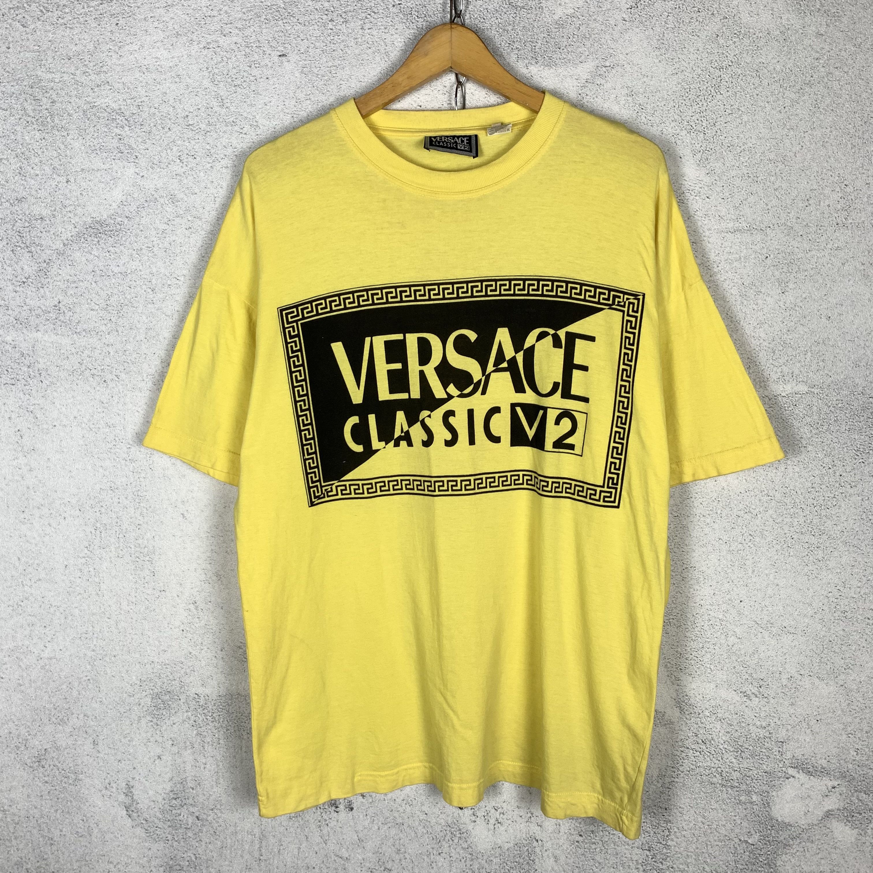 Versace Vintage Versace Classic V2 Tshirt Size US S / EU 44-46 / 1 - 1 Thumbnail
