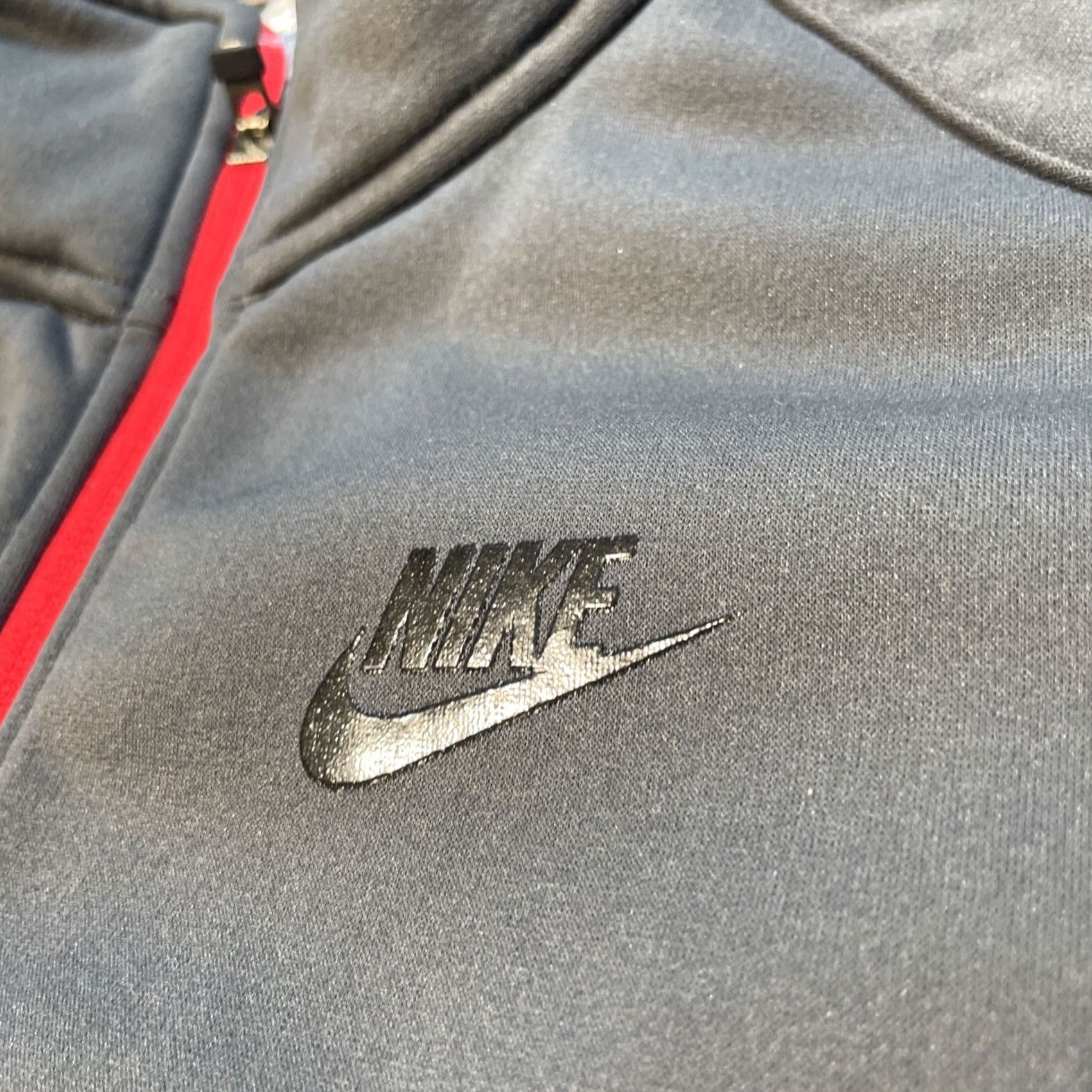 Nike Nike Sweatshirt Mens Medium Gray Red Therma Full Zip Athletic Performance FLAW Size US M / EU 48-50 / 2 - 7 Thumbnail