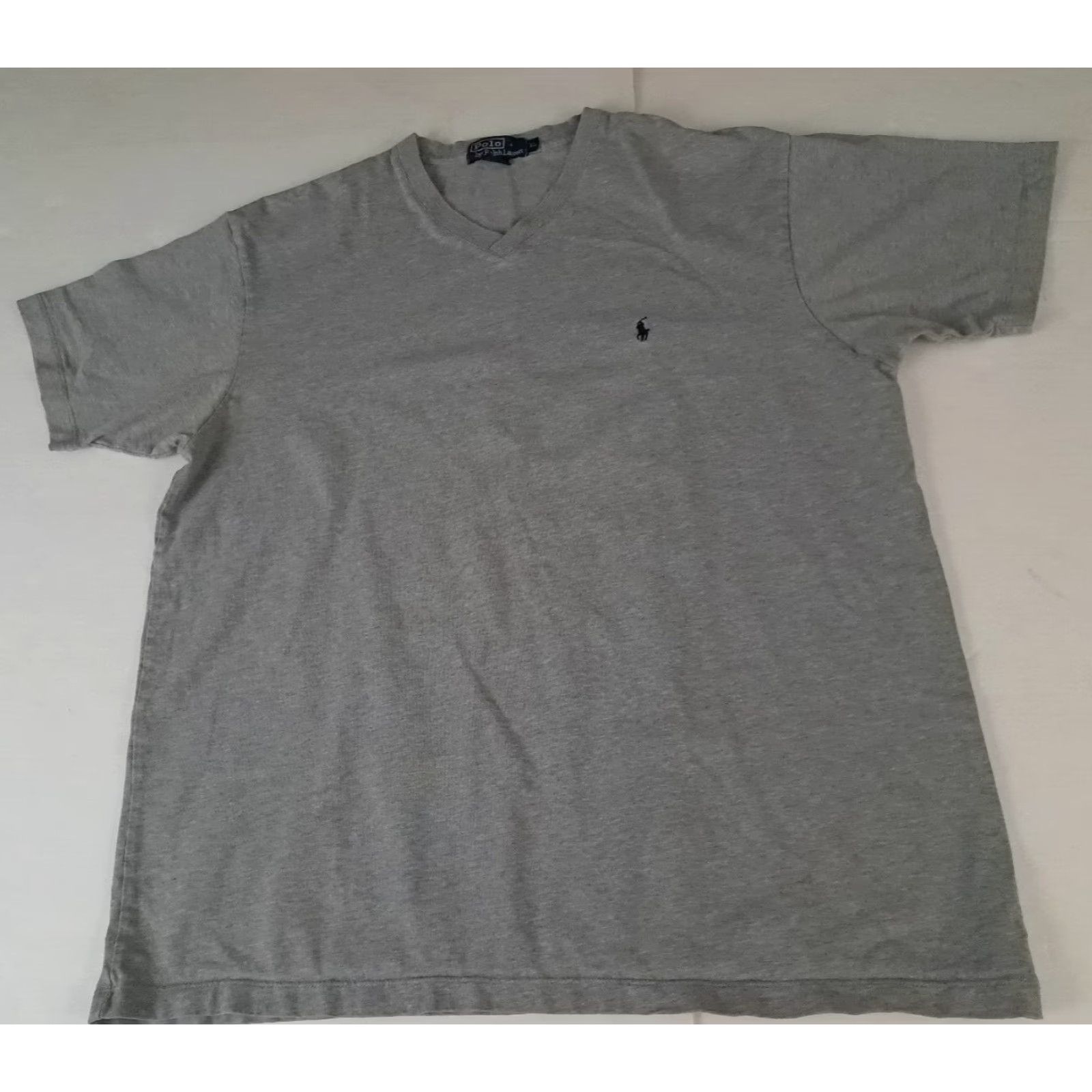 Ralph Lauren VINTAGE Ralph Lauren XL V-Neck Short Sleeve Shirt grey Polo Unisex Adults T-Shirt Short Sleeve Solid Gray 28in long 24in pit to pit Size US XL / EU 56 / 4 - 2 Thumbnail