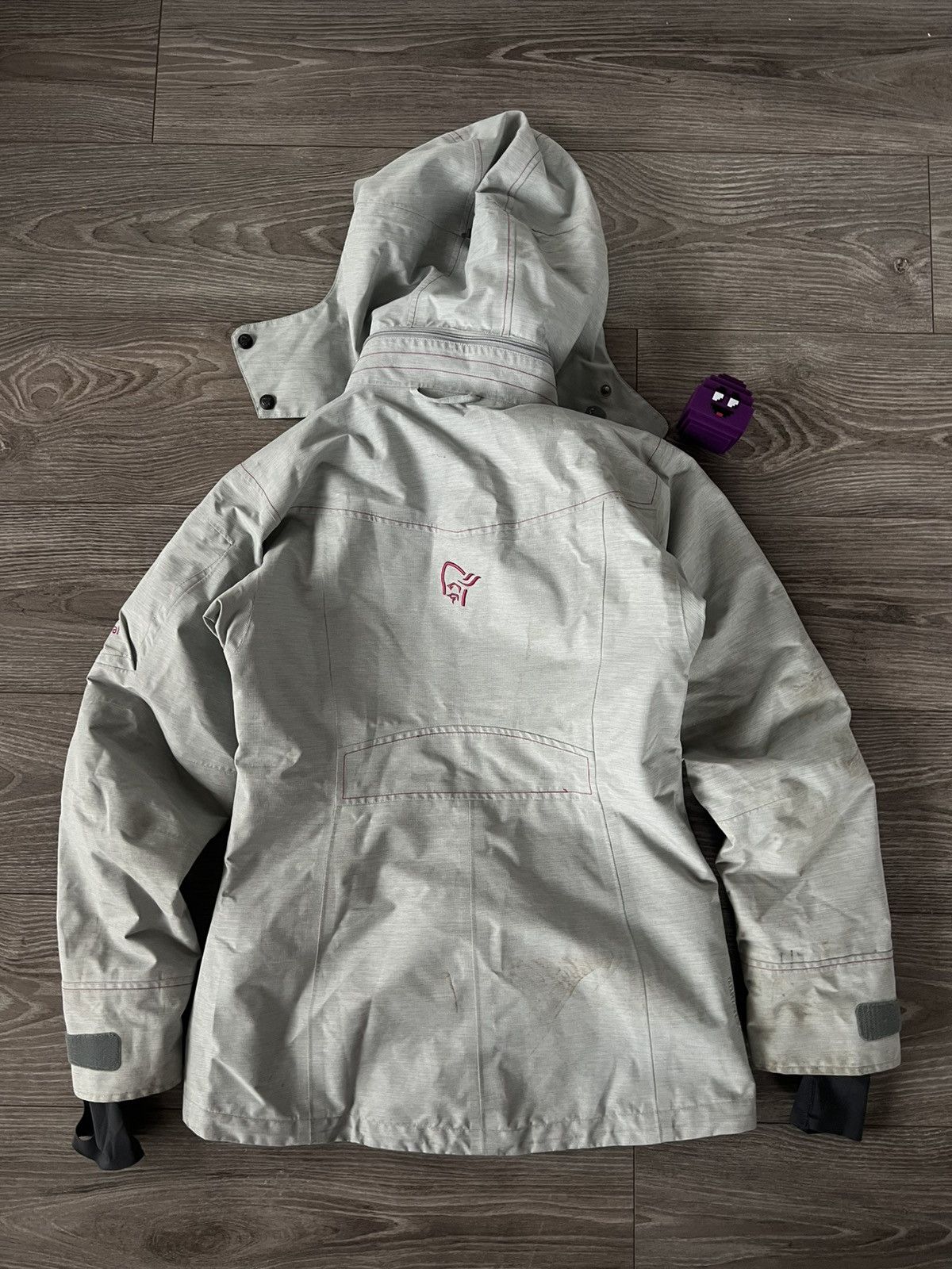 Norrona Norrona Gore-Tex Roldal Rare Gorpcore Insulated Pro Jacket Size S / US 4 / IT 40 - 17 Thumbnail