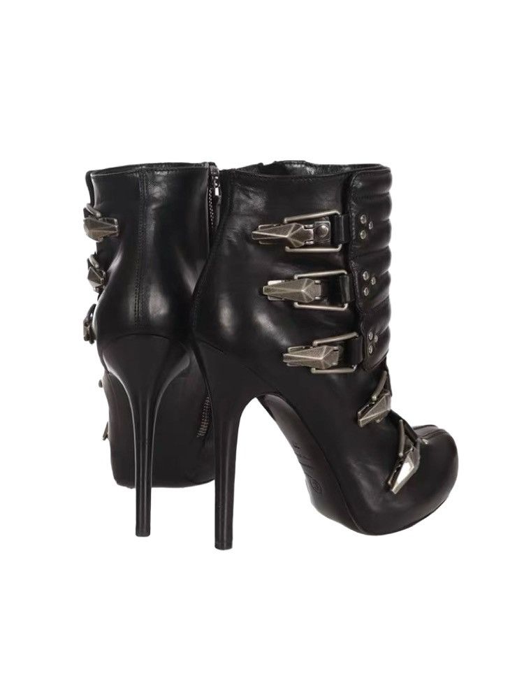 Alexander McQueen Alexander McQueen black leather buckled ski high heel boots Size US 7 / IT 37 - 2 Thumbnail