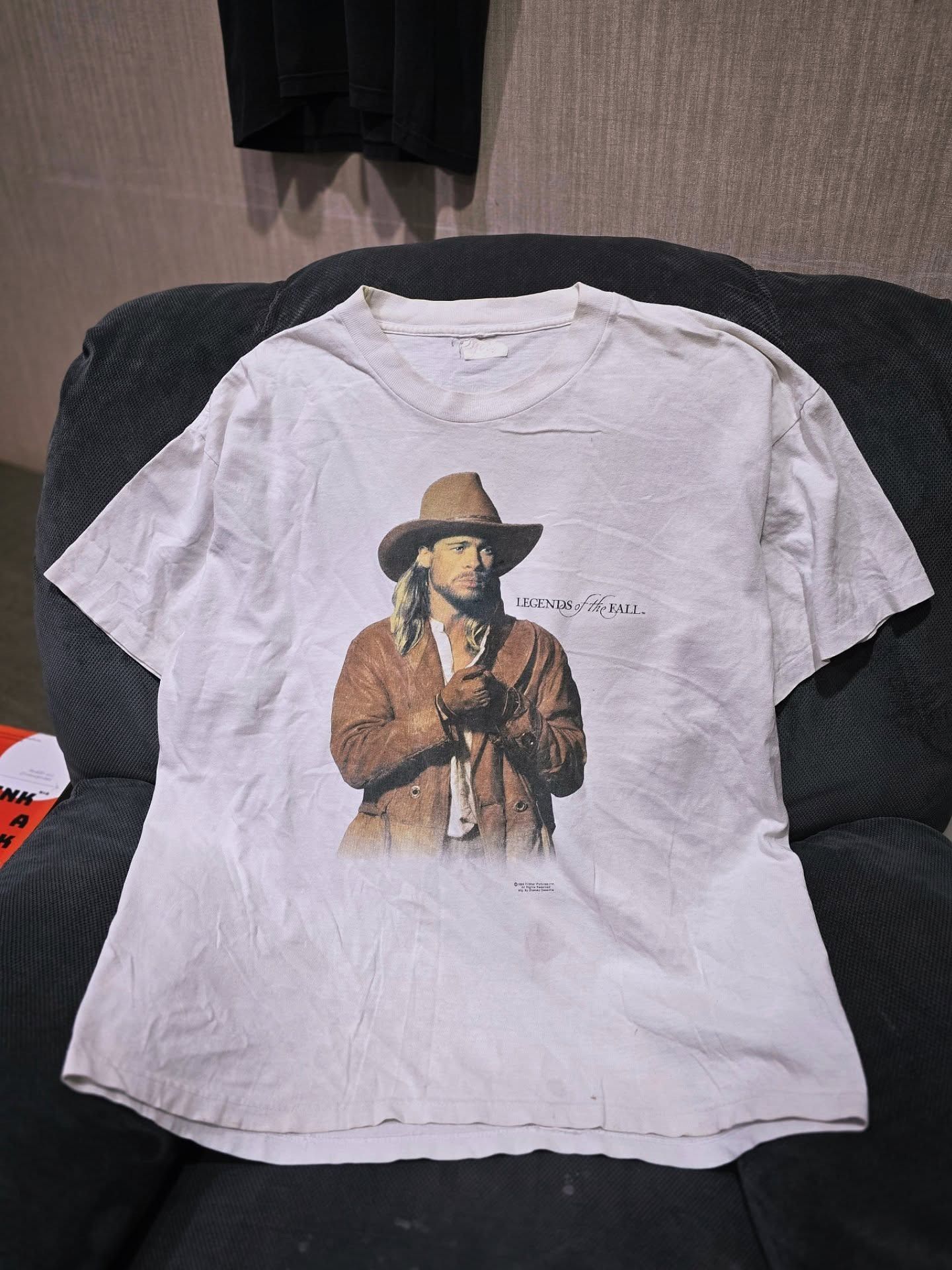 Vintage Vintage Movie Promo LEGENDS OF THE FALL, - Brad Pitt 1994s Size US XL / EU 56 / 4 - 1 Thumbnail