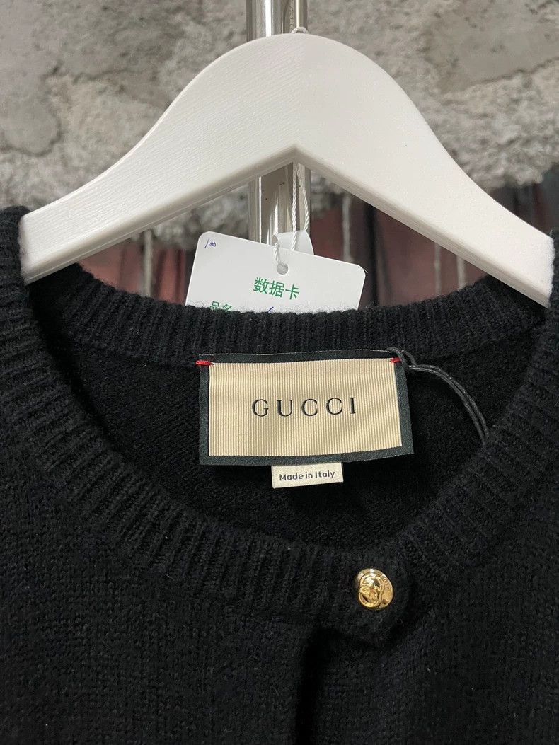 Gucci Gucci Cashmere Cardigan with Gold Buttons-2505 Size US M / EU 48-50 / 2 - 6 Thumbnail