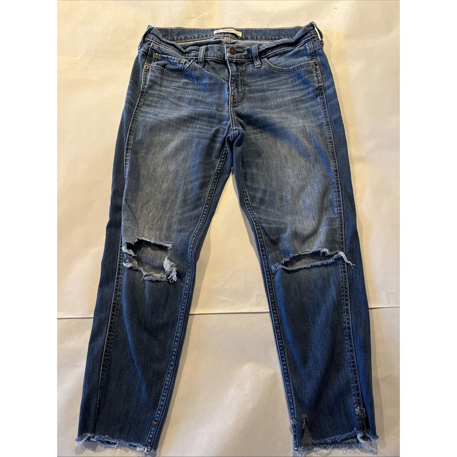 Abercrombie & Fitch Abercrombie & Fitch Womens 30x25 Jeans Blue Denim Distressed Size 30" / US 8 / IT 44 - 2 Thumbnail