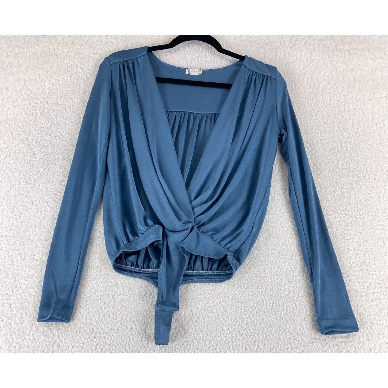Free People Free People Bodysuit Shirt Women Small Blue Long Sleeve Deep V-Neck Pre-Owned Regular Fit Size S / US 4 / IT 40 - 2 Thumbnail