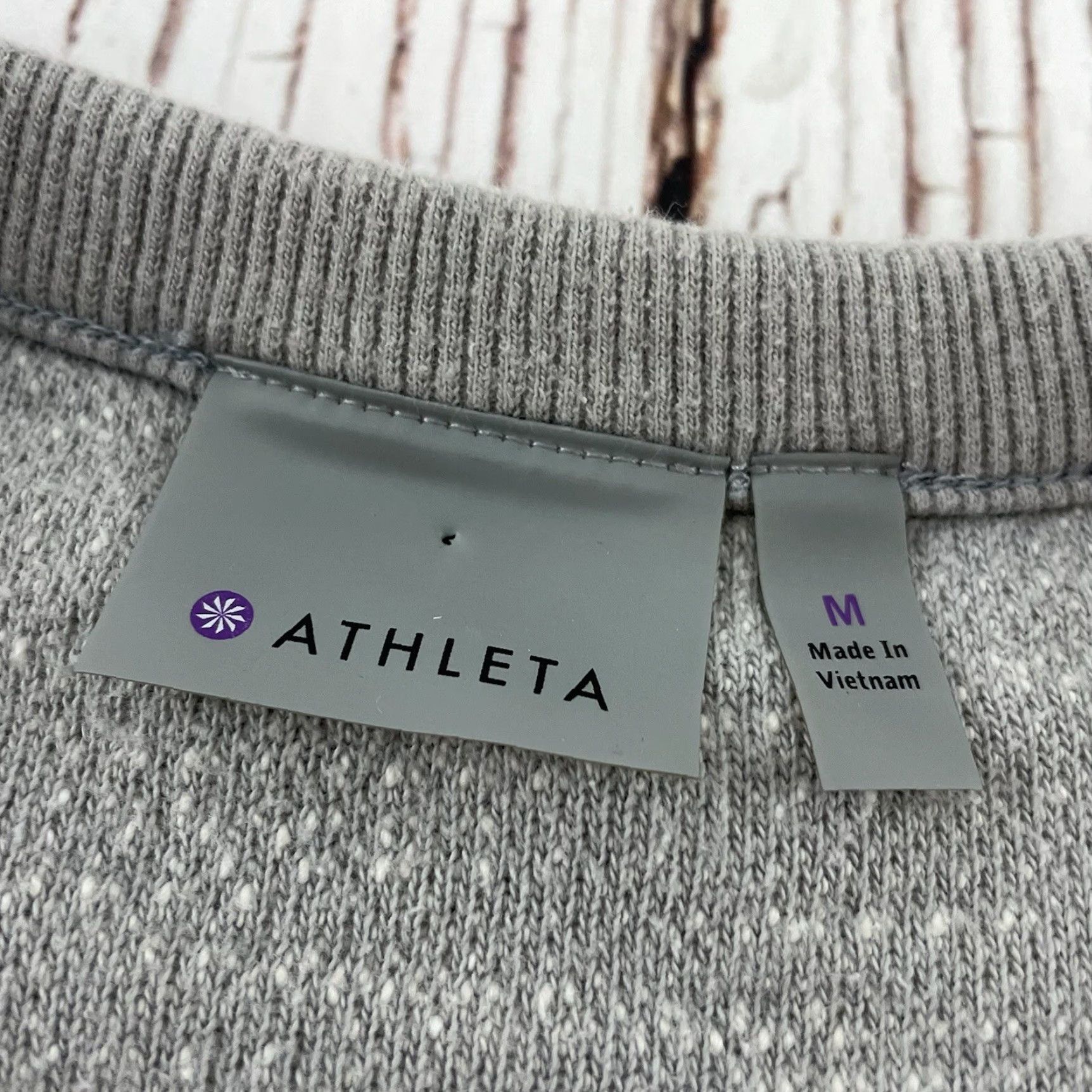 Athleta Athleta Sweatshirt Long Sleeve Pullover Women M Gray Beige ACTIVEWEAR Size M / US 6-8 / IT 42-44 - 2 Thumbnail