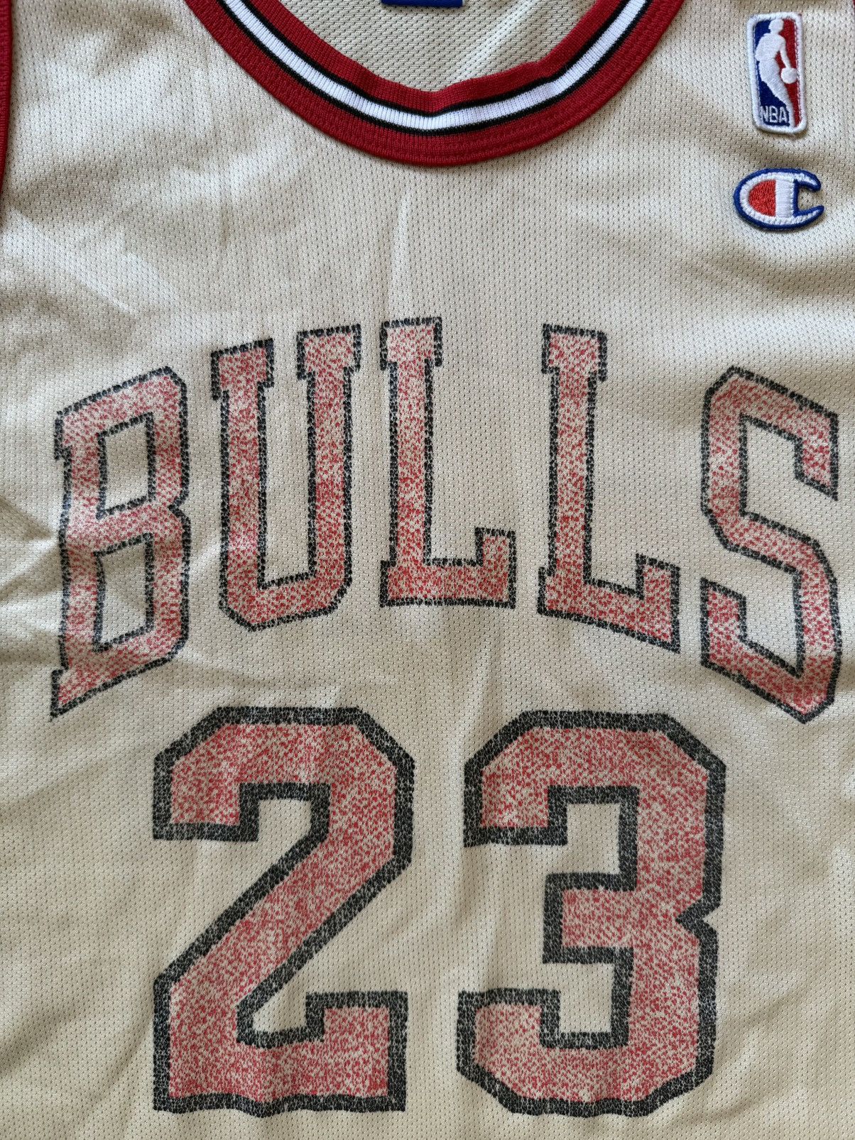 Champion × Vintage ‘90s Vintage Michael Jordan Chicago Bull Golden Patch Jersey Size US XL / EU 56 / 4 - 3 Thumbnail