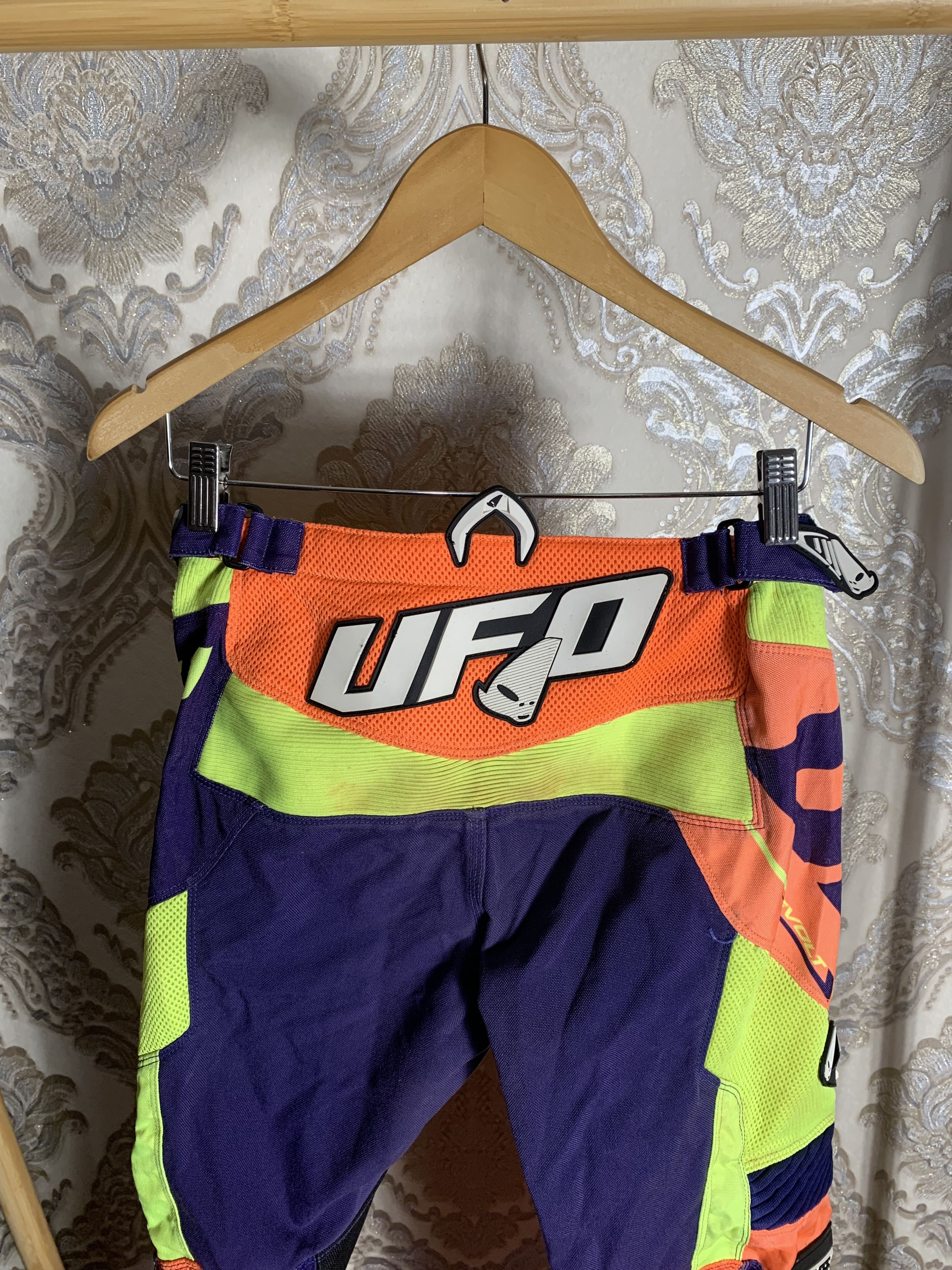 NASCAR VINTAGE UFO PLAST MOTORCYCLE PANTS BIKE DESIGNER Y2K Size US 28 / EU 44 - 11 Thumbnail