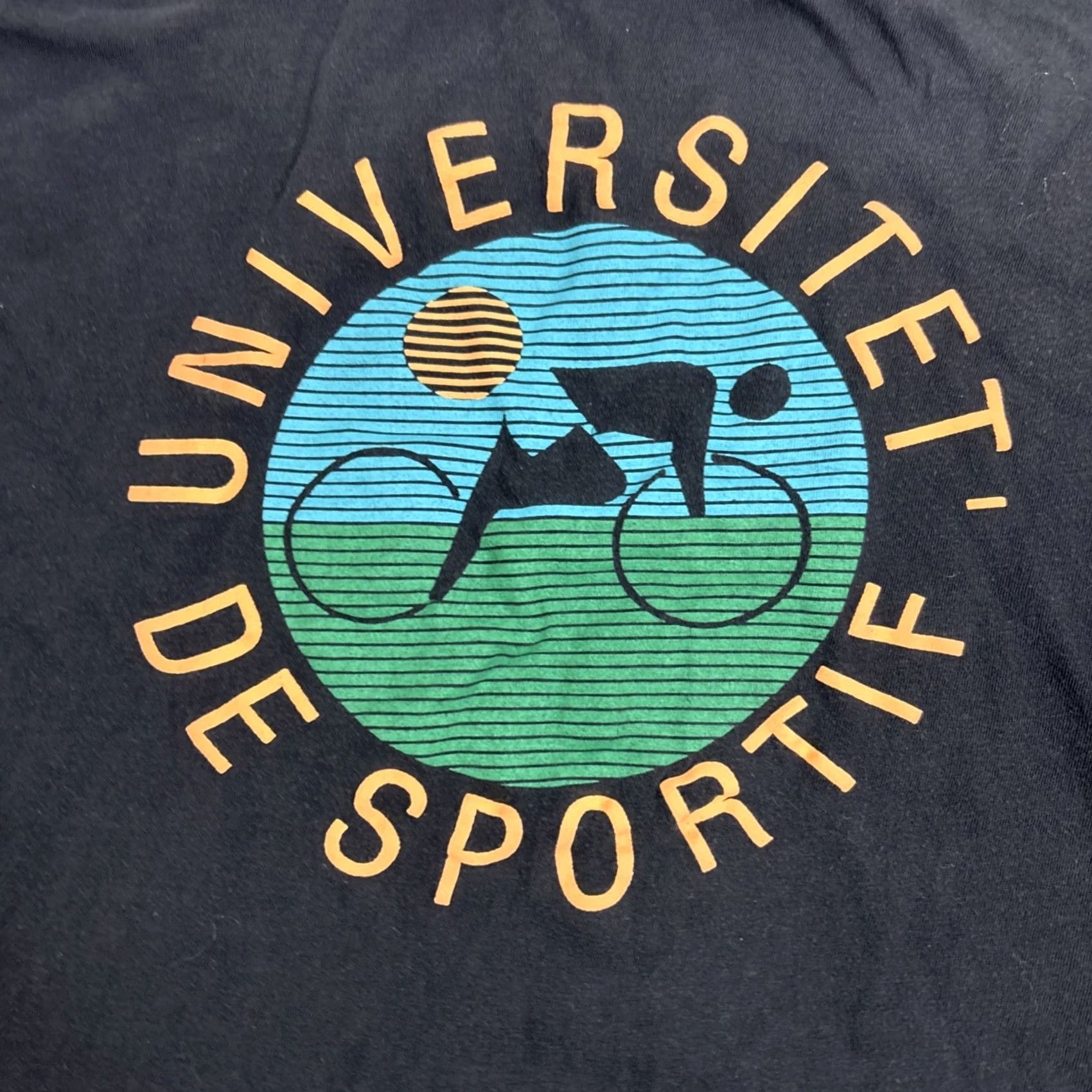 Vintage VINTAGE True T Shirt Men L Boxy Fit University De Sportif Cycling Mens Black University 90s? Size US L / EU 52-54 / 3 - 2 Thumbnail