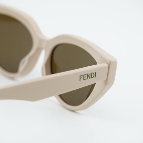 Fendi Fendi FE40009I 57J Sunglasses Shiny Brown Cat Eye Frame Size ONE SIZE - 5 Thumbnail