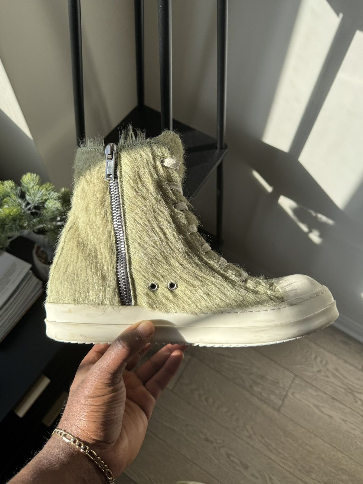 Rick Owens [Make Offer] Rick Owens Long hair Ramones Dirty in Acid/Milk Size US 9 / EU 42 - 2 Thumbnail
